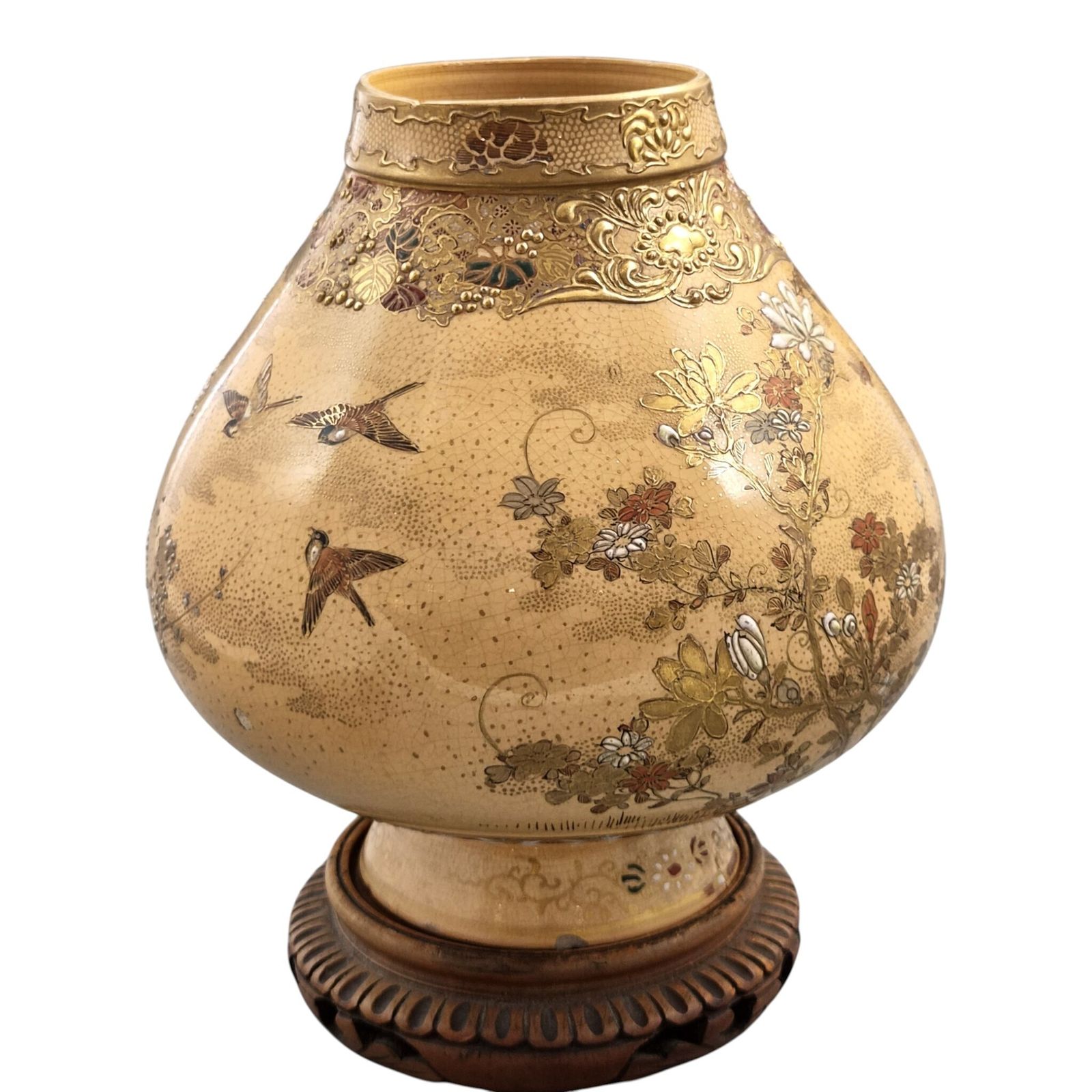photo for sale Exceptional Meiji Period Kyoto Satsuma Vase By Kinkōzan Workshop, With Stand