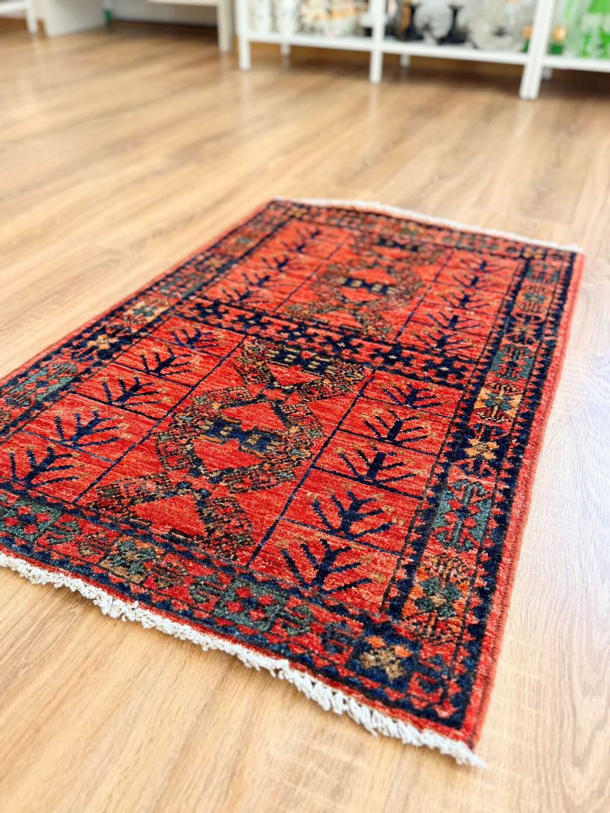 Nieuw Afghaans wollen vloerkleed – handgemaakt photo furniture