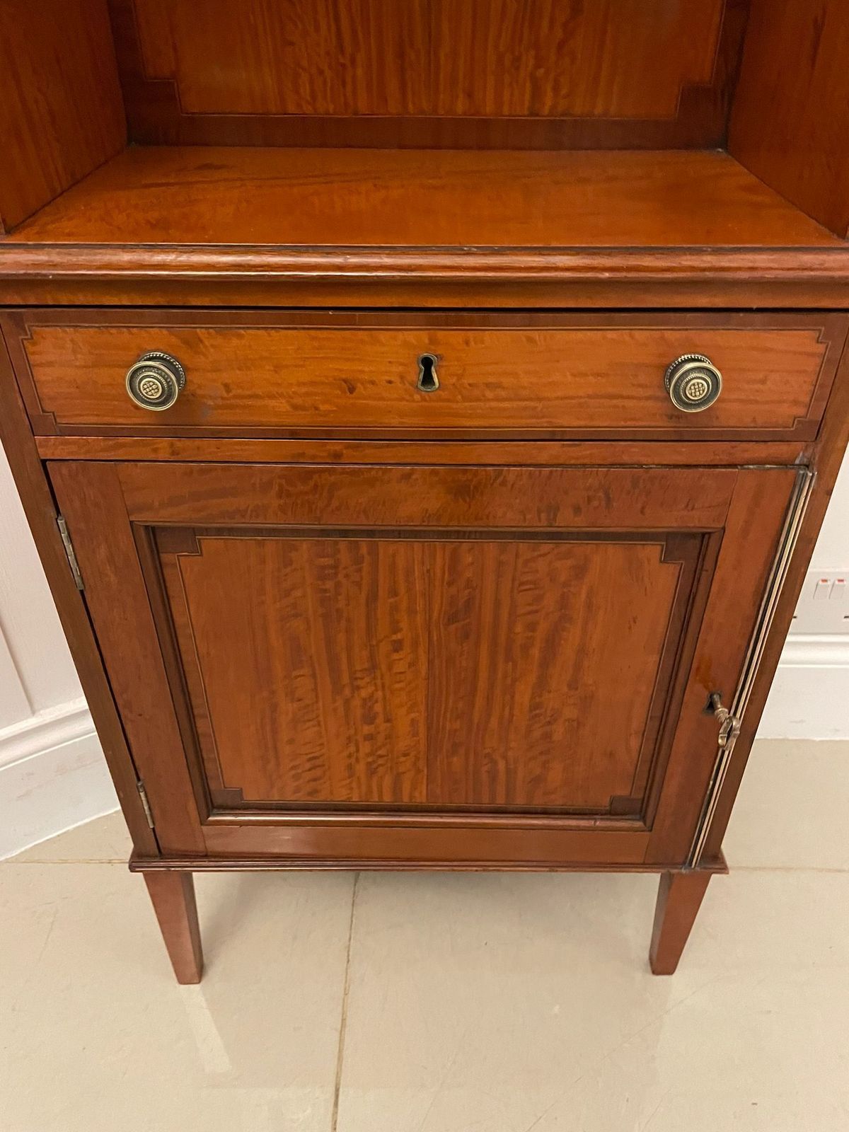 photo vintage Rare Pair Of Gillows Antique Quality Satinwood Waterfall Bookcases