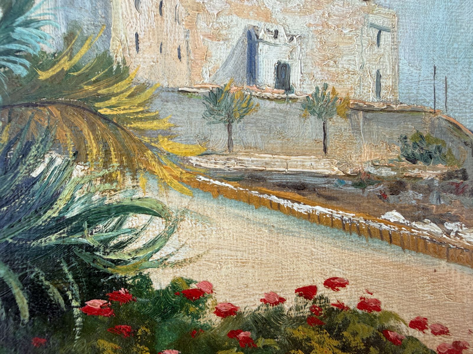 López Valle, Vue lumineuse de l'église de Sitges avec palmiers et fleurs, huile sur toile, 1979 photo buy