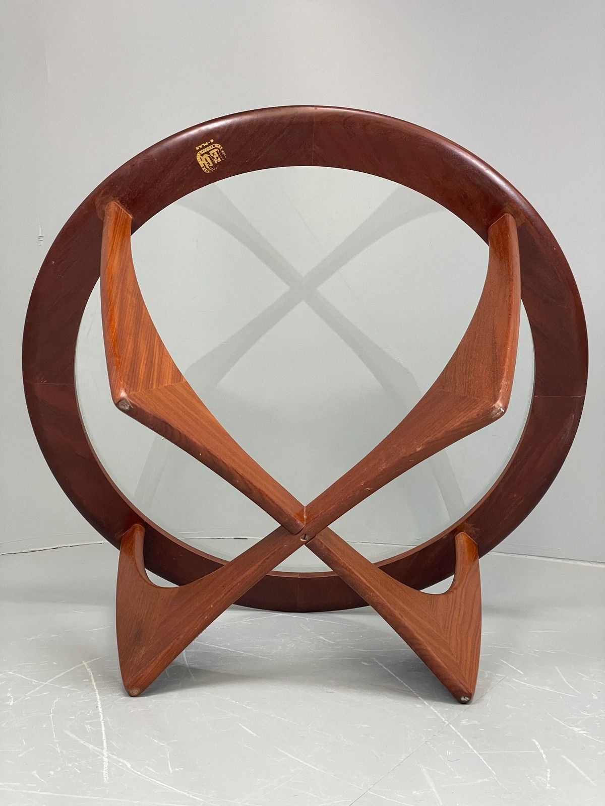 photo vintage G Plan Astro Coffee Table Round Teak 1960s Mid Century Vintage Glass Top Eb12072