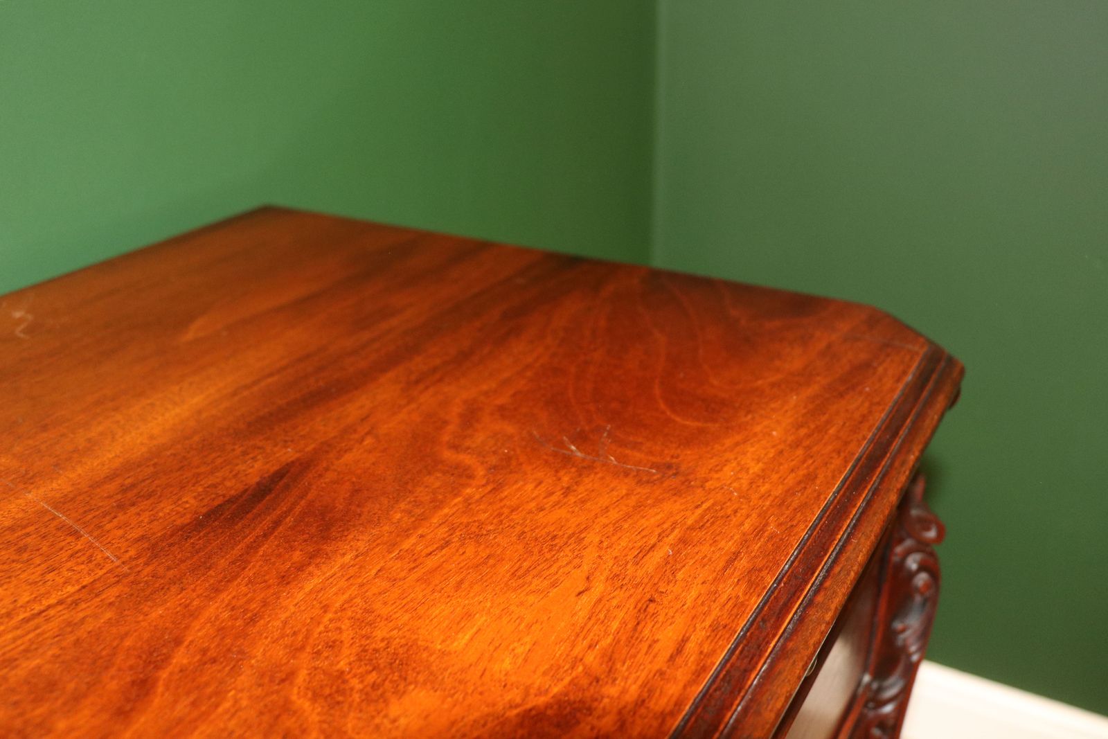 495.0 A Lovely Solid Mahogany Bachelors’ Chest. photo