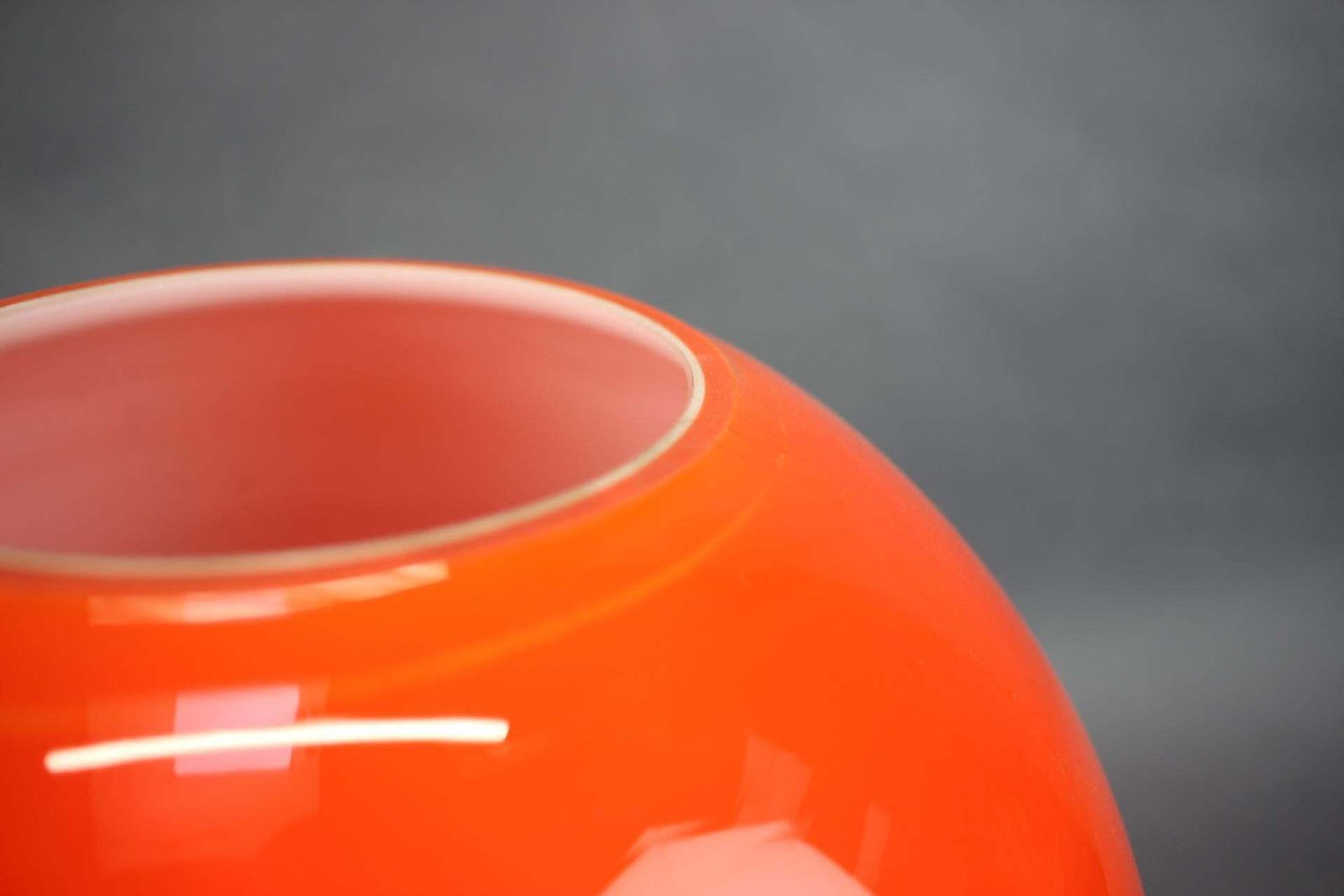 Lampe de table en verre opaline orange, Tchécoslovaquie, années 1970 photo buy