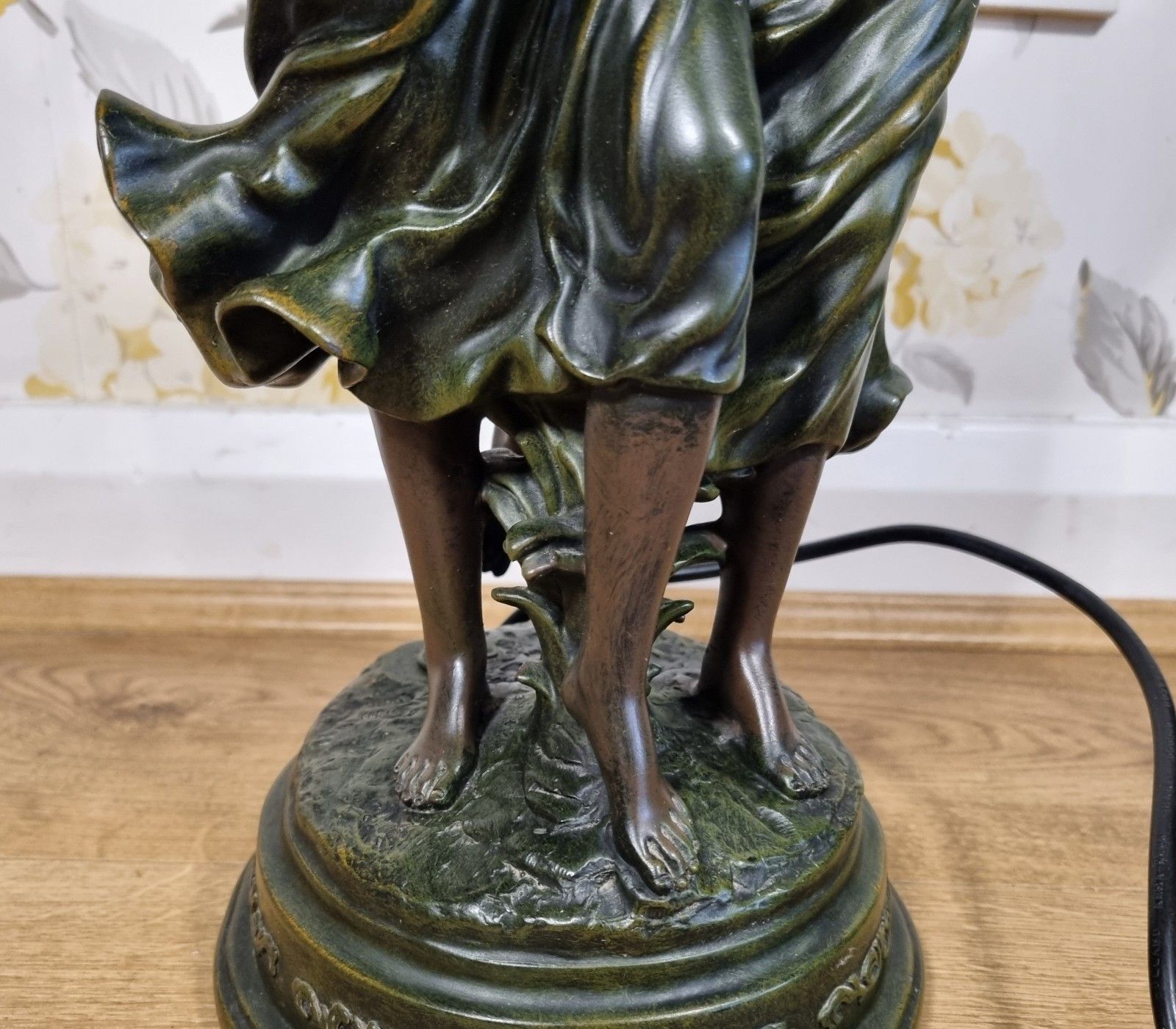 Large Widdop Bingham Art Nouveau Style Table Lamp 2 Figures Ruffle Tulip Shades photo vintage