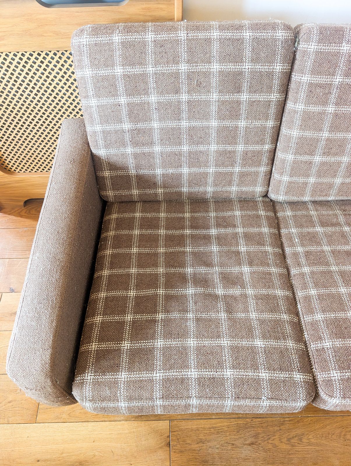 photo vinterior Rare Mid Century 1960s Vintage Danish 4 Seater Retro Sofa In The Style Of Hans J. Wegner With Original Wool And Sprung Cushions