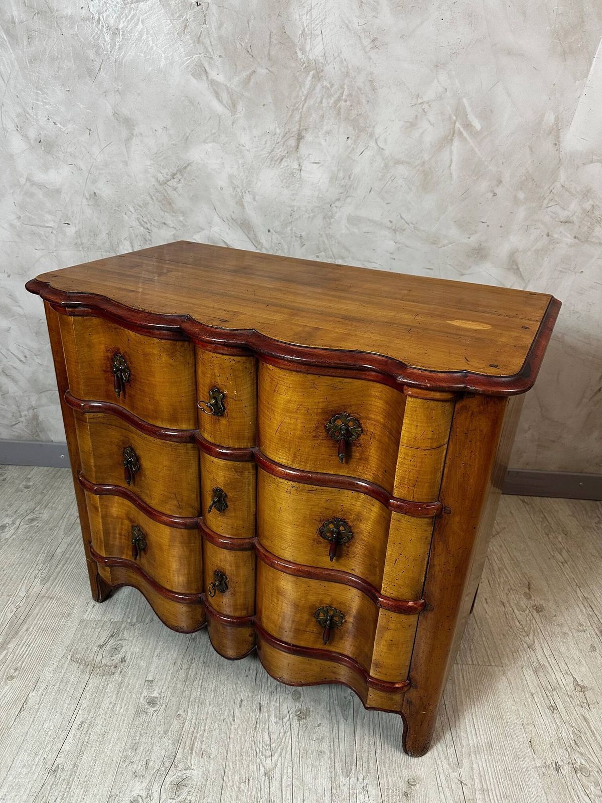 photo vinterior Chest Of Drawers, Early 20th Century