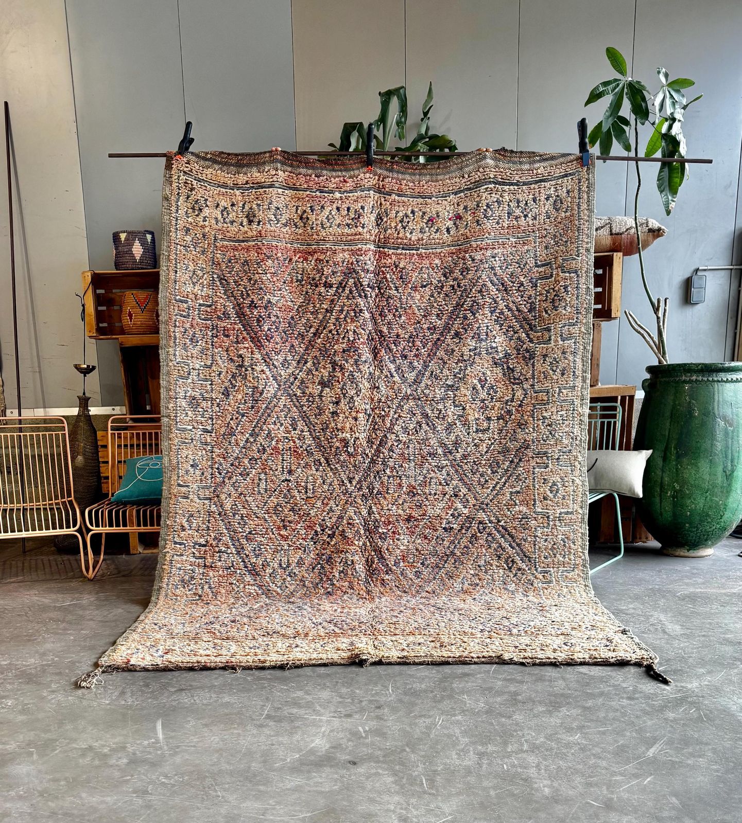 Vintage Moroccan Beni M’guild Rug 190x290 Cm – Authentic Handwoven Wool Berber Rug From The Atlas Mountains