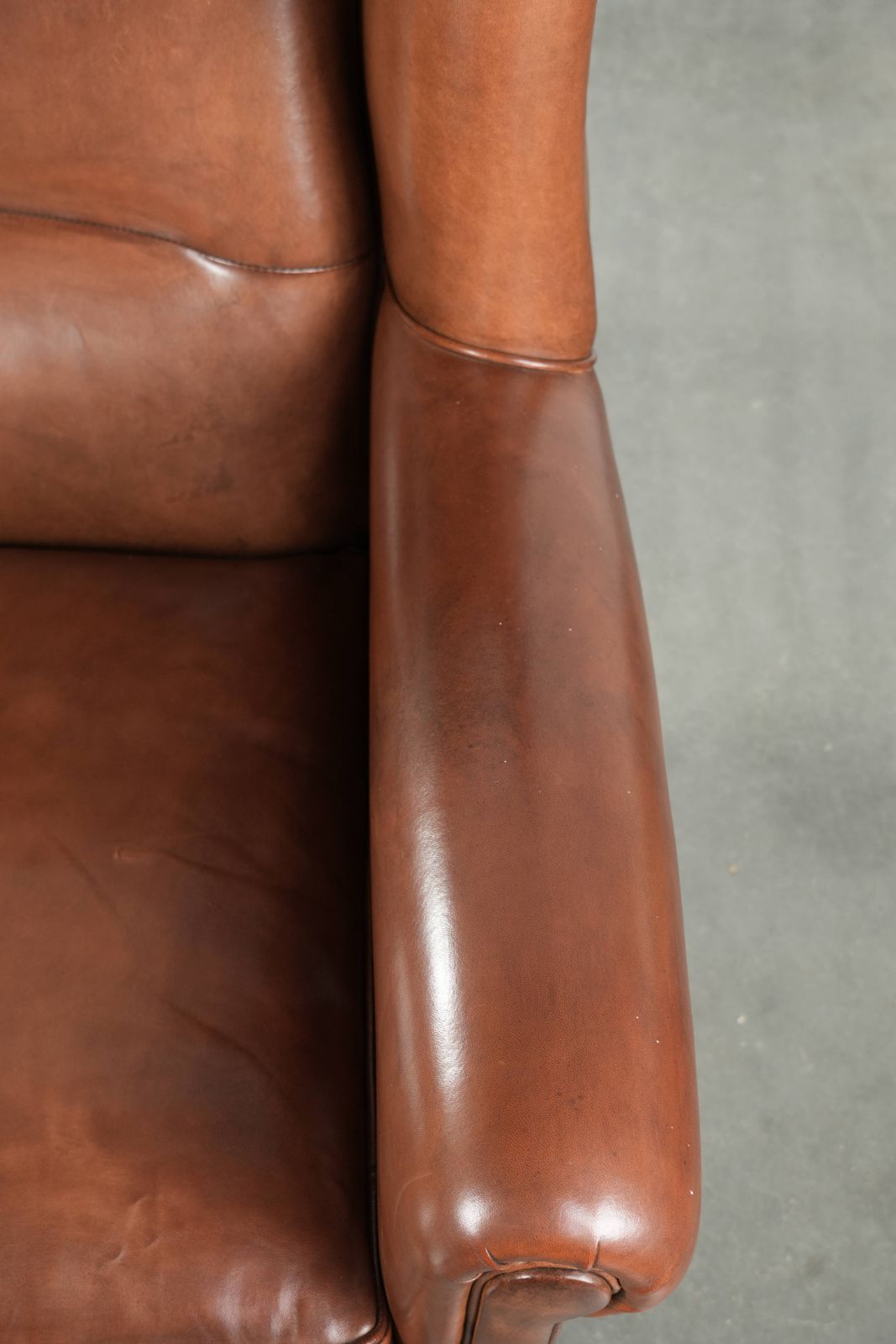 Grote Schapenvacht Fauteuil Met Oor In Vrijwel Nieuwstaat, In Tijdloze Engelse Stijl, Met Uitstekend Zitcomfort. photo vintage