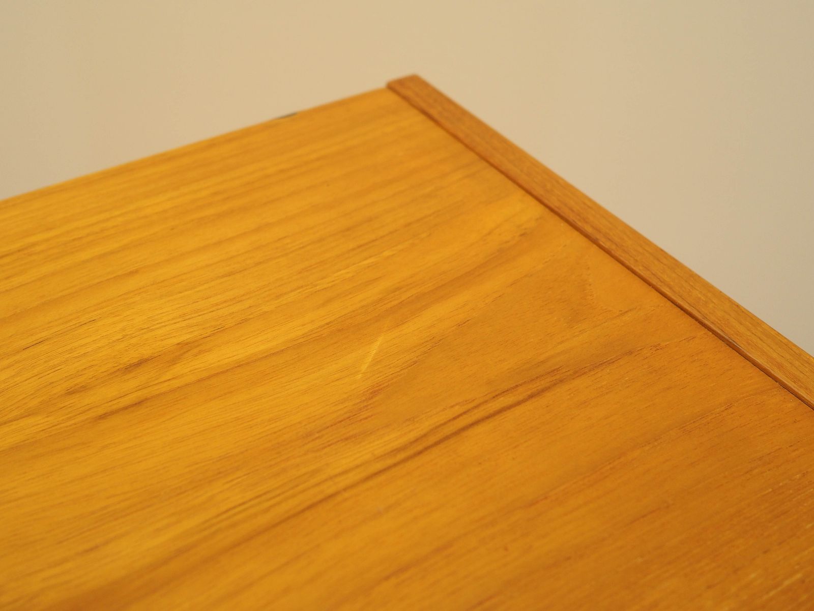 photo furniture Bibliothèque en teck, design danois, années 1970, fabriquée au Danemark