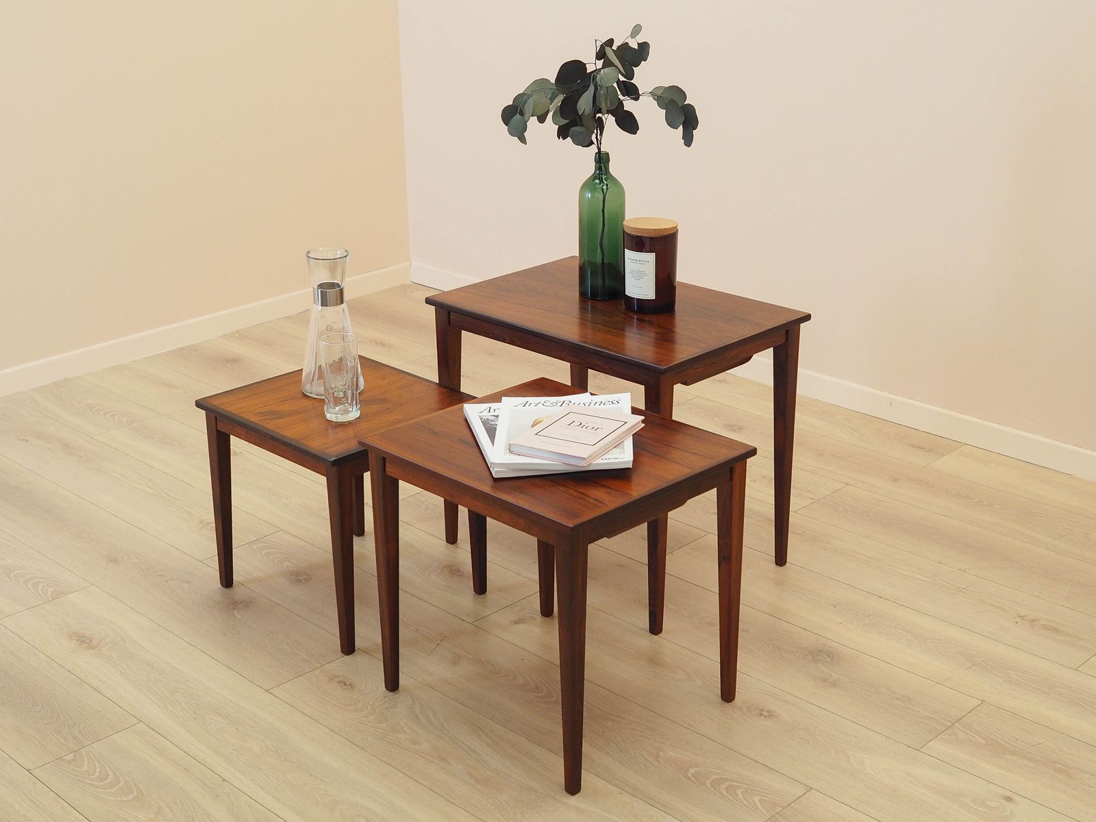 Ensemble de trois tables basses, design danois, années 1960, fabriqué au Danemark photo vintage
