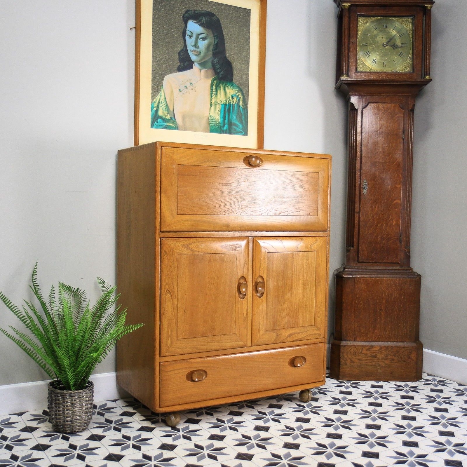 Ercol Windsor Blonde Drinks Cocktail Cabinet Bureau In Elm Model 469 photo Furniture