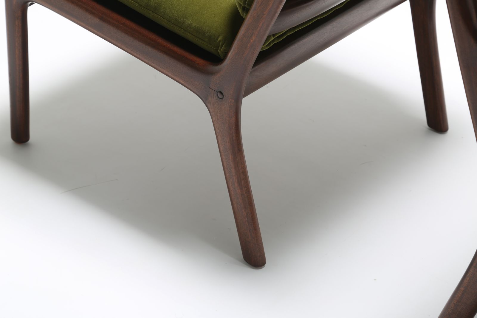 Pair Of Ole Wanscher Pj112 Easy Chairs In Mahogany And Green Cotton Velvet For Poul Jeppesen, 1950s. photo vintage