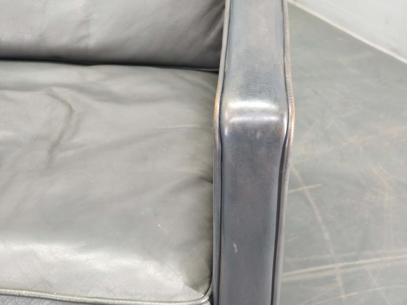 4865.0 Pair Of Leather Lounge Chairs By Børge Mogensen For Fredericia 1970s photo