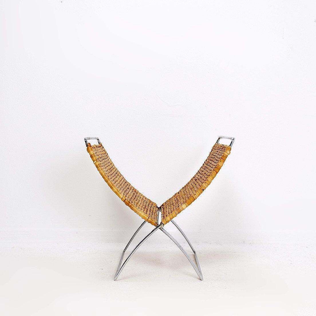 Foldable Magazine Rack In Chrome And Banana Leaves   1970s photo furniture