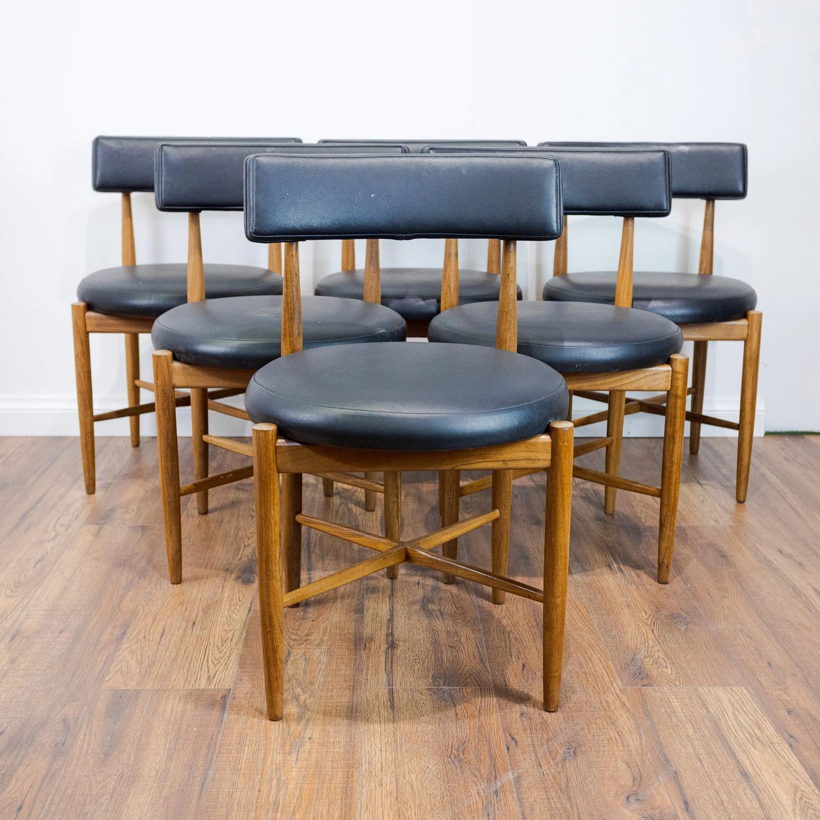 6x G Plan Fresco Round Dining Chairs By Victor B. Wilkins