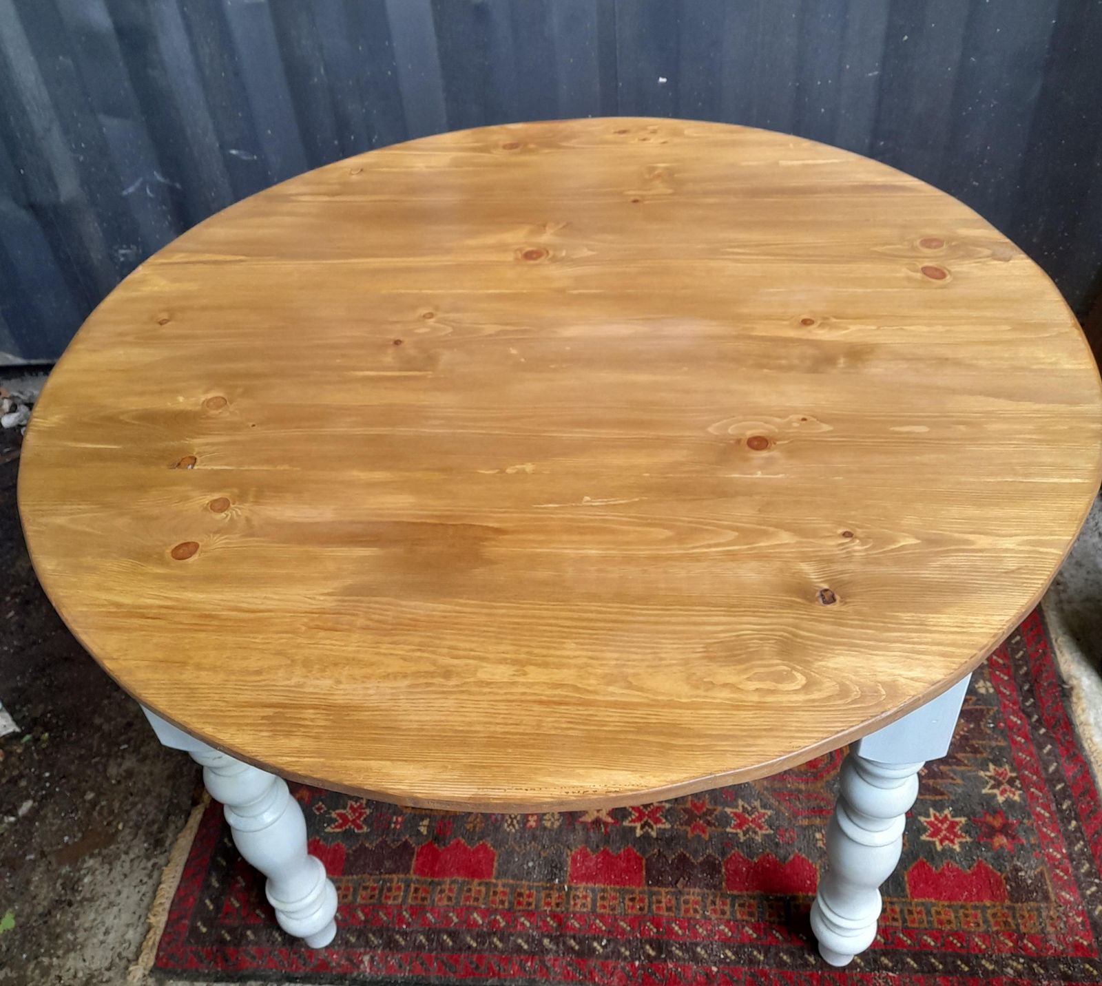 Handmade Circular Pine Table. photo Furniture