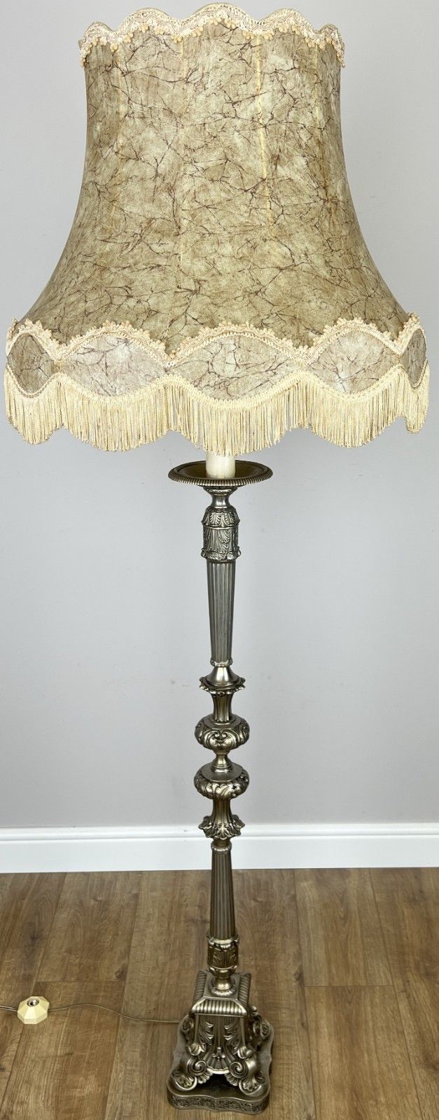 Floor Lamp Vintage French Ornate Metal Standing Lamp With Tassel Shade Lot 6087