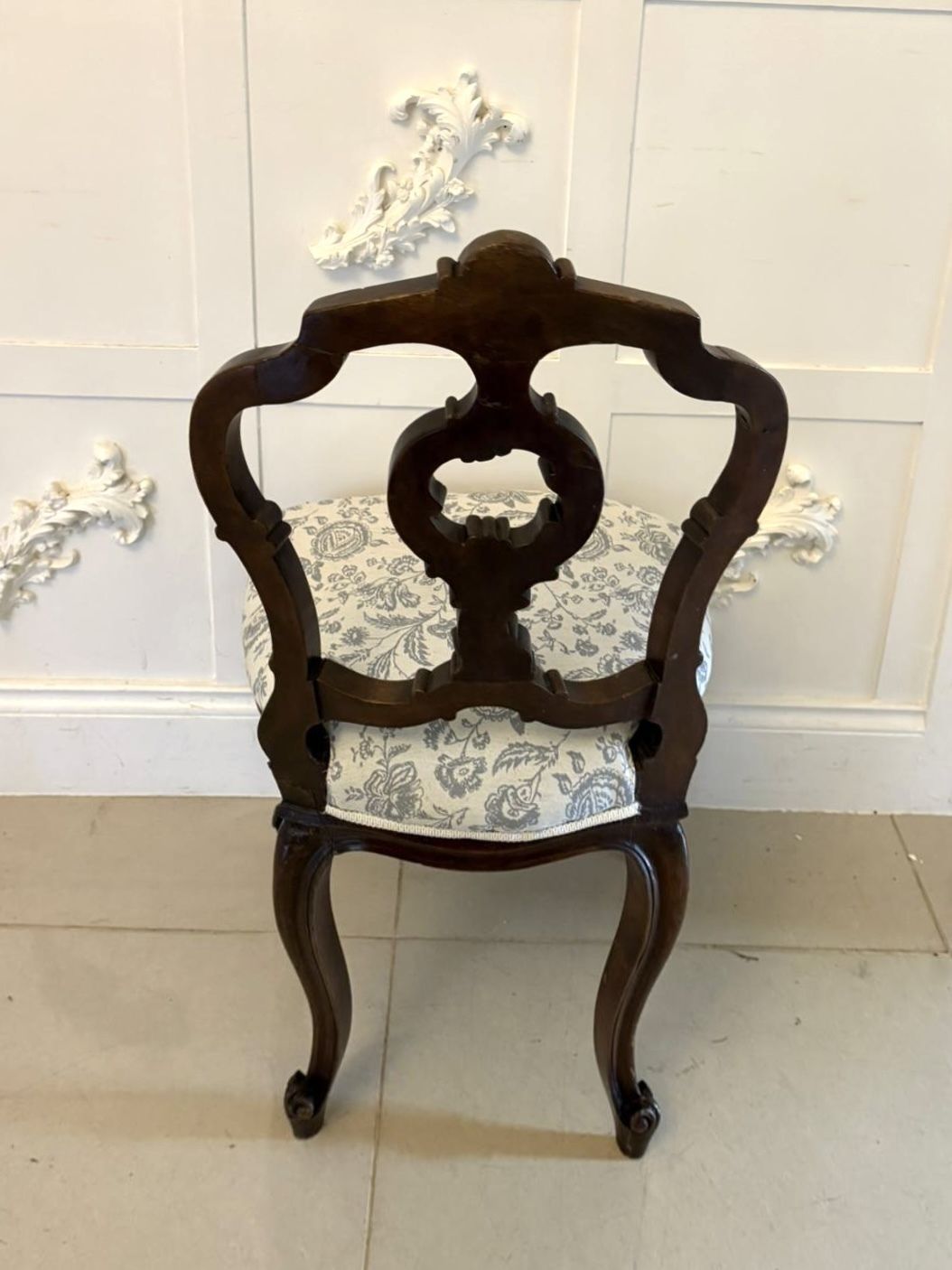 Quality Antique 19th Century Carved Walnut Side Chair photo vinterior
