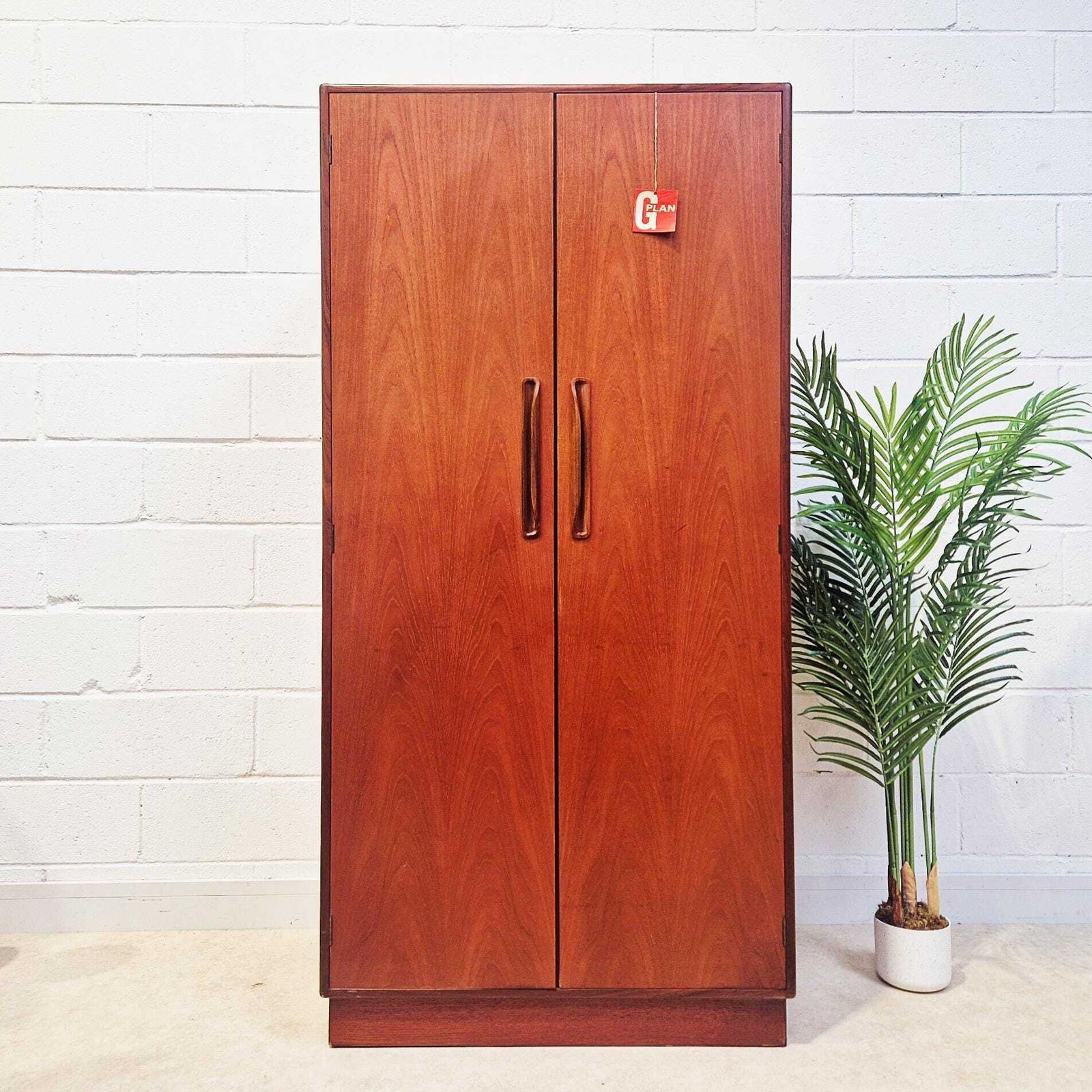 V.B Wilikins For G Plan Fresco Vintage Mid Century Medium Teak Danish Design Wardrobe Pg191