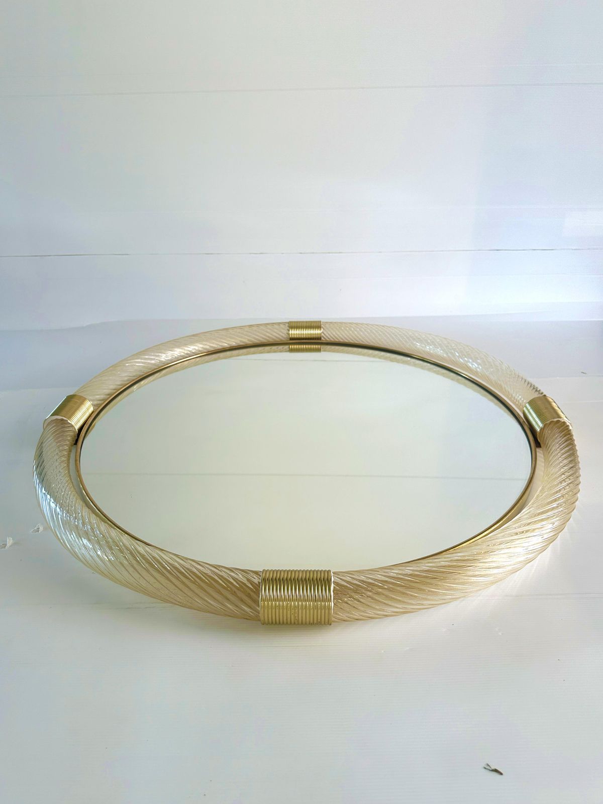Luxury Round “Torciglione” Gold Murano Glass Wall Mirror In Barovier Style photo vintage