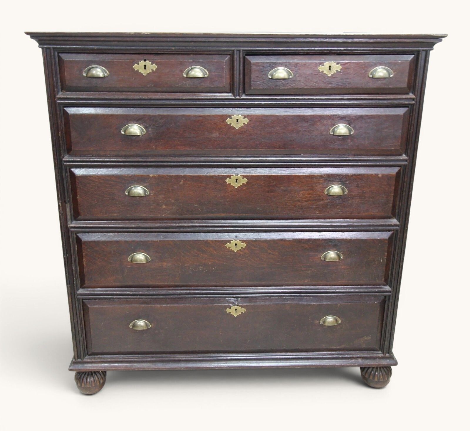 photo furniture A Large Antique Solid Oak Chest Of Drawers