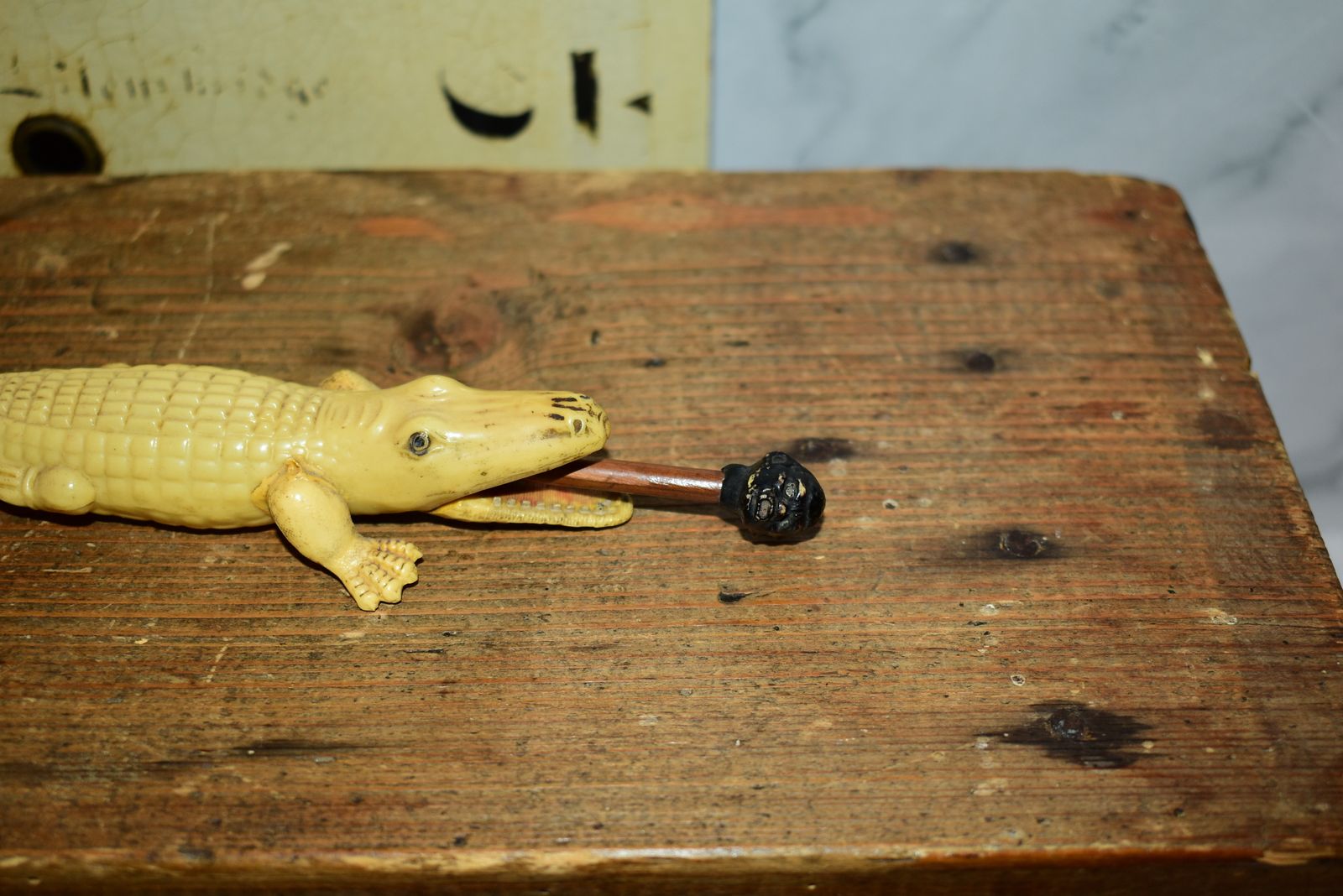 Rare 1920s Celluloid Alligator Letter Opener & Pencil Holder Set photo vinterior