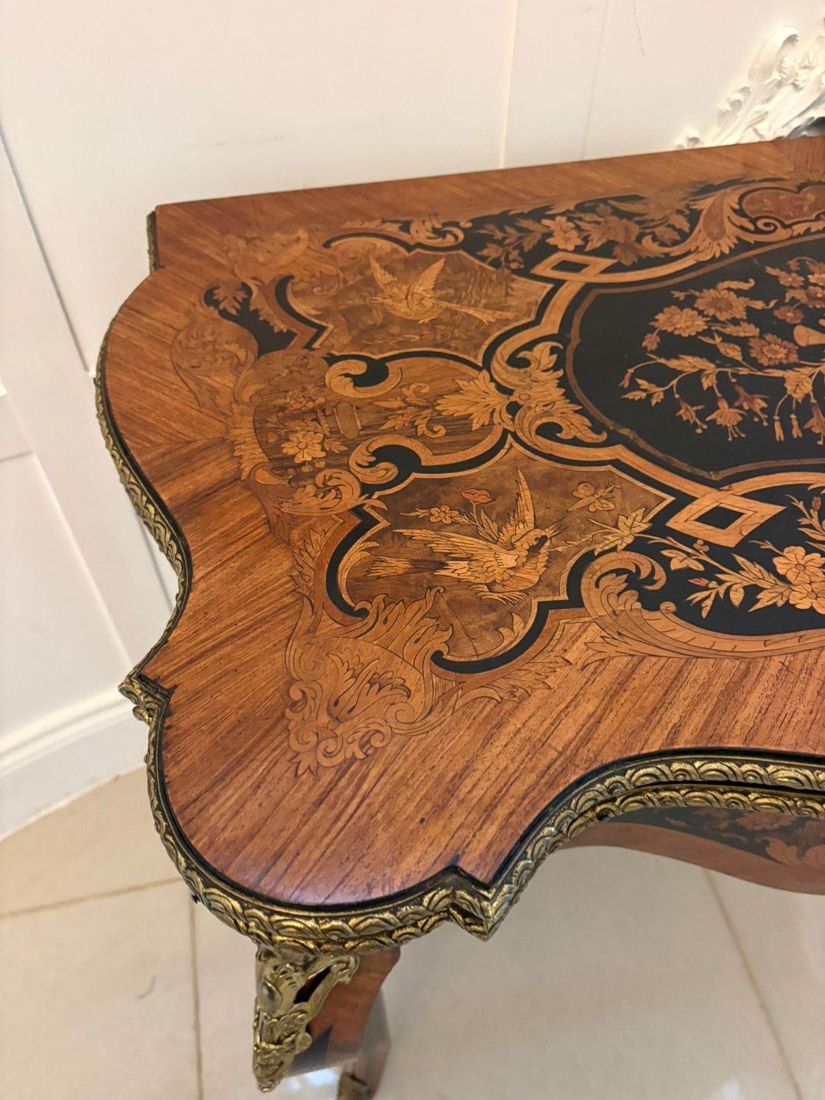photo vinterior Antique French Kingwood Marquetry Card Table Ormolu Mounted Louis XV Style