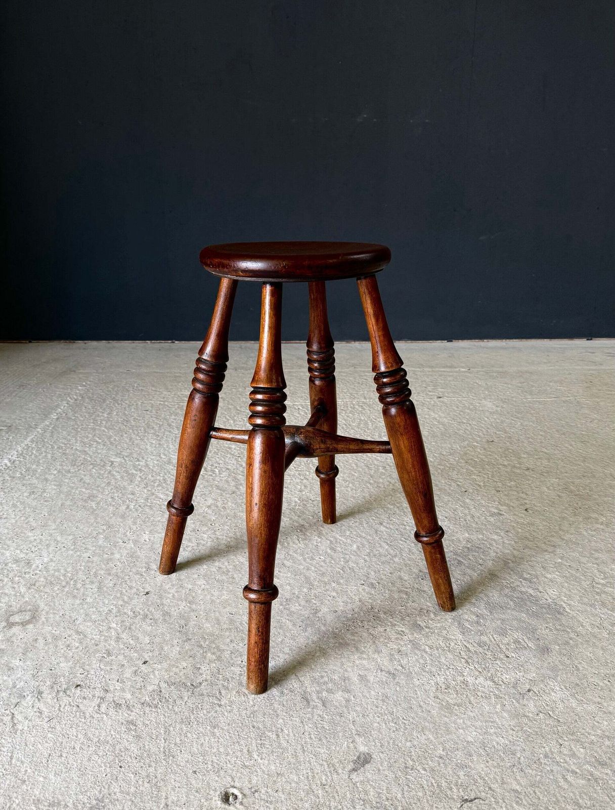 Franse Provincial Design Gedraaide Kruk, Jaren 1940