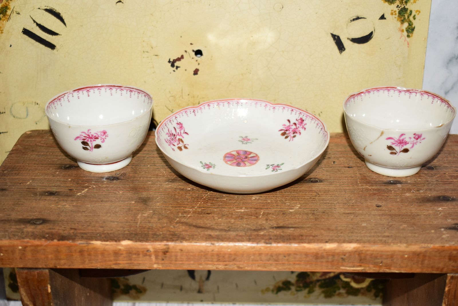 18th Century Chinese Export Famille Rose 3 Piece Tea Set   Qianlong Period C.1750