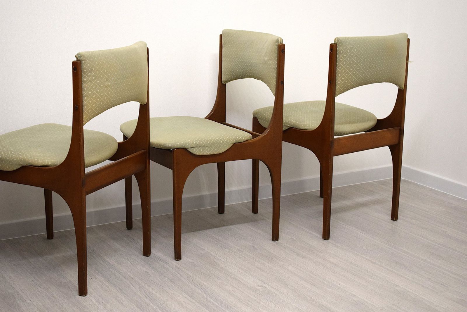 photo for sale Beatrice Chairs By Giuseppe Gibelli For Sormani, 1970, Set Of 4