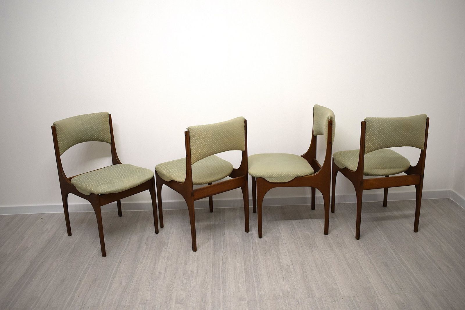 Furniture Beatrice Chairs By Giuseppe Gibelli For Sormani, 1970, Set Of 4 photo