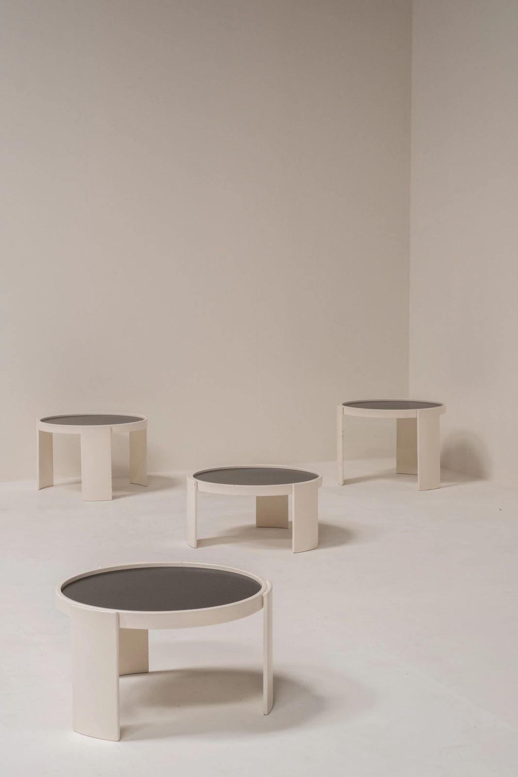 Set Of 4 'Model 780' White Wood Stacking Tables By Gianfranco Frattini For Cassina, Italy 1970s photo vinterior