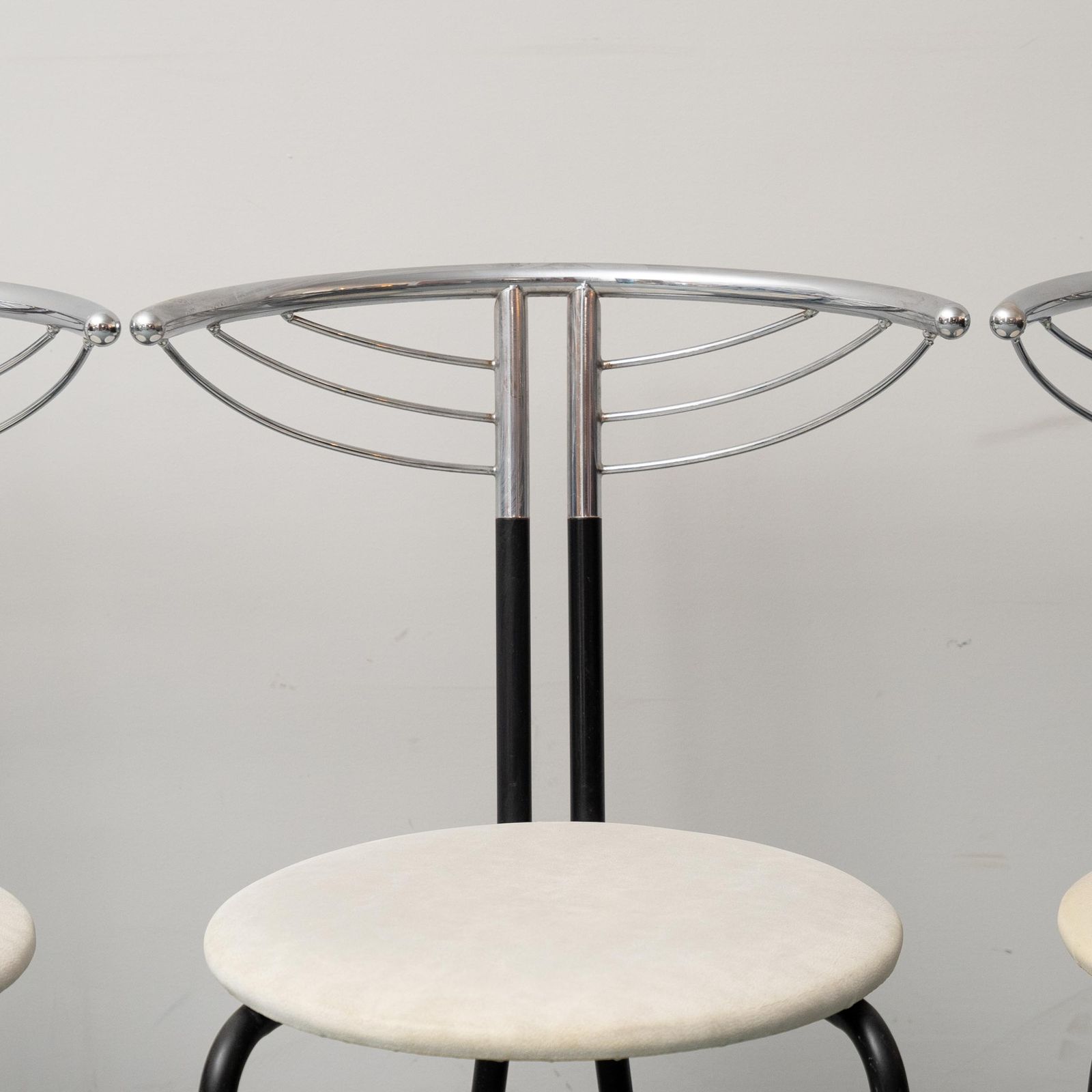 Set Of 6 Vintage Chairs In Chromed Metal And White Fabric, 1980s Modern Antiques photo vintage