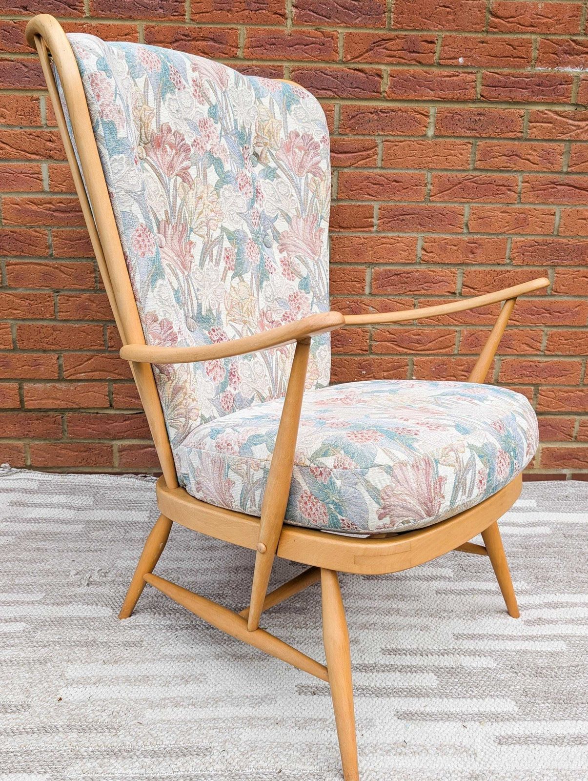 Classic 1960s Beech And Elm Blond Ercol 'Evergreen' High Back Armchair Lounge Chair With Cushions. Vintage Ercol Mid Century Furniture. photo 395.0