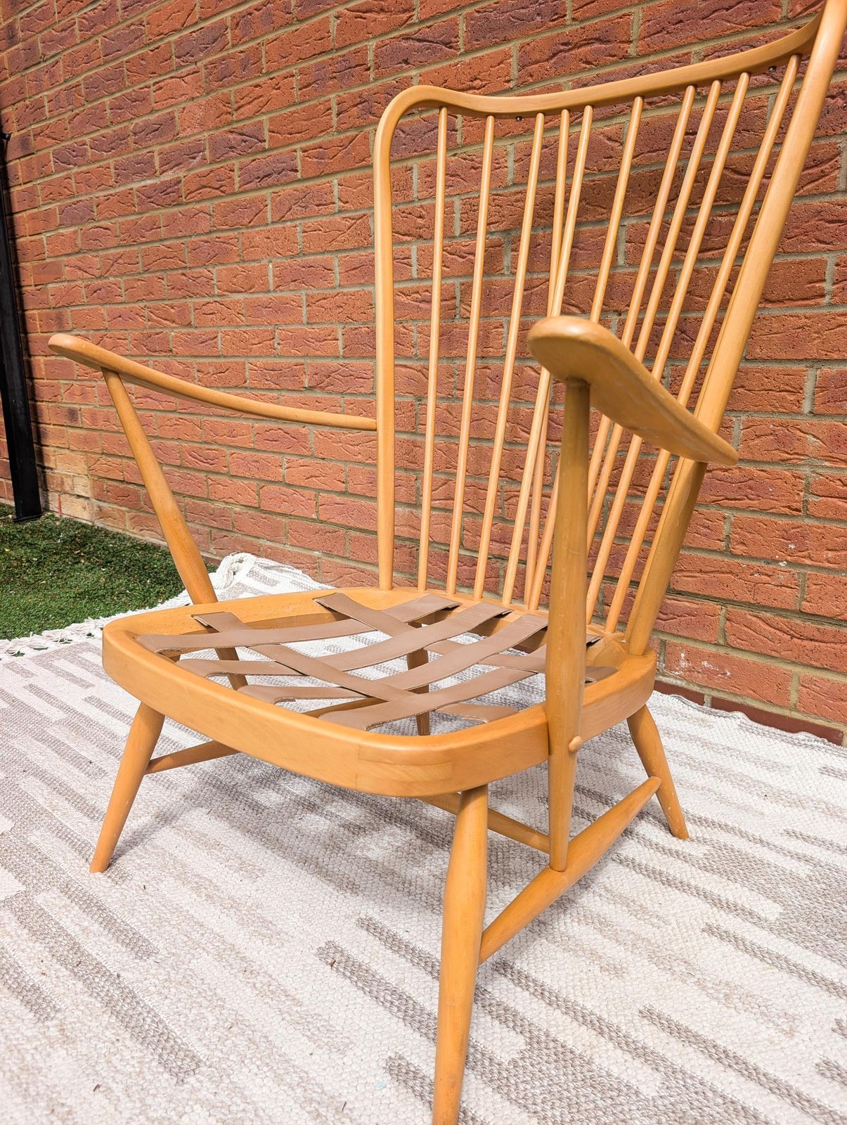 photo vinterior Classic 1960s Beech And Elm Blond Ercol 'Evergreen' High Back Armchair Lounge Chair With Cushions. Vintage Ercol Mid Century Furniture.