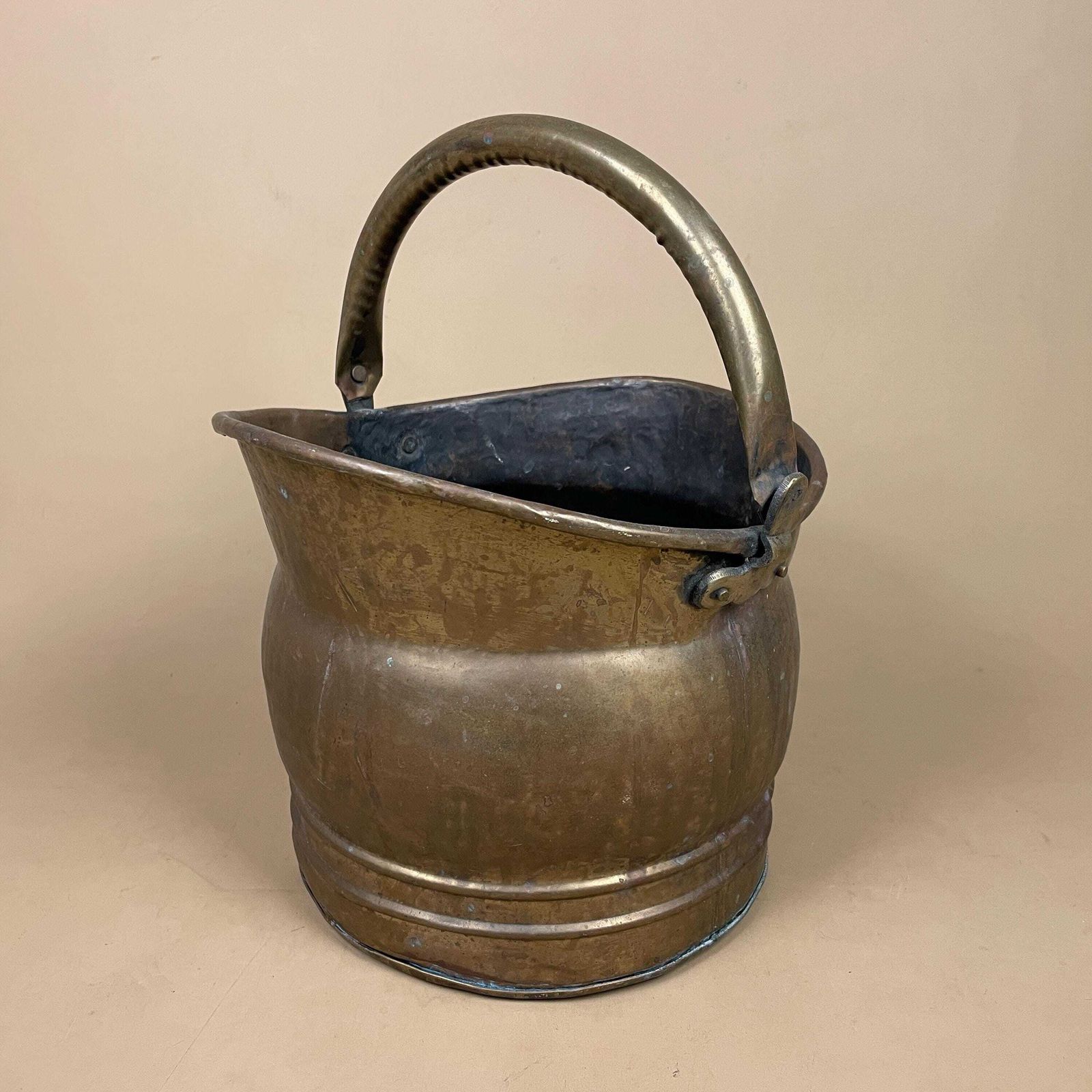 Antique Metal Gold Brass Coal Bucket Handle Fireside Fire Side Scuttle Log Helmet Farmhouse Cottage Vintage Fireplace Logs Small photo for sale