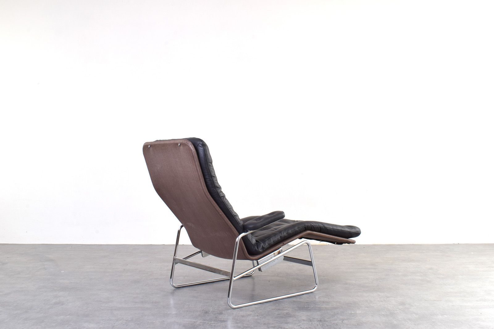 Bauhaus Leather And Chrome Model Fenix Chaise Longue By Sam Larsson For Dux photo buy
