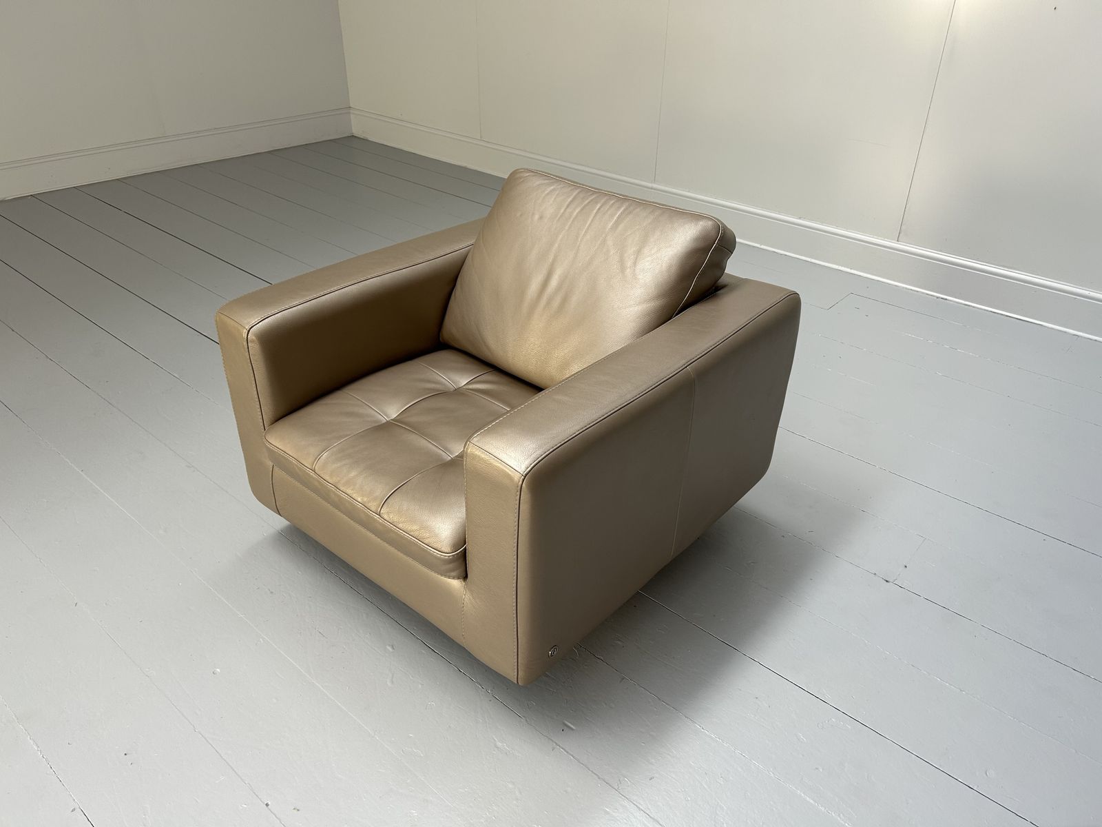 Natuzzi Swivel Armchairs In Bronze Leather photo buy
