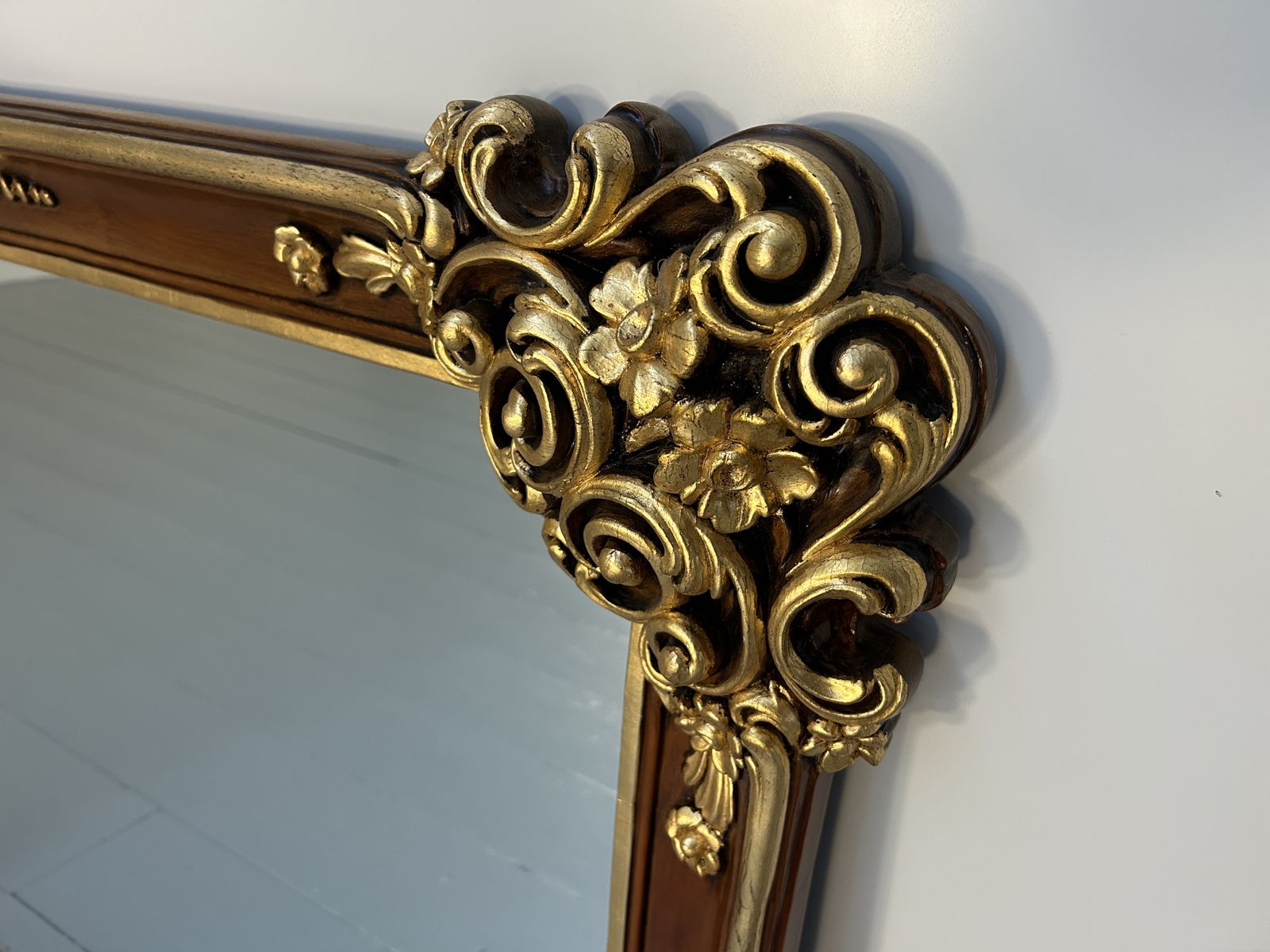 Asnaghi Carved Wood And Gilt Wall Mirror photo vinterior