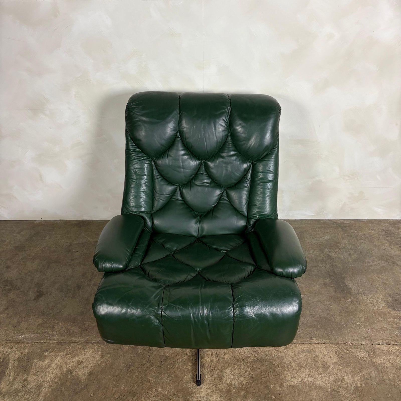 Tetrad Nucleus Green Leather Swivel Lounge Chair Mid Century Retro Mcm photo for sale