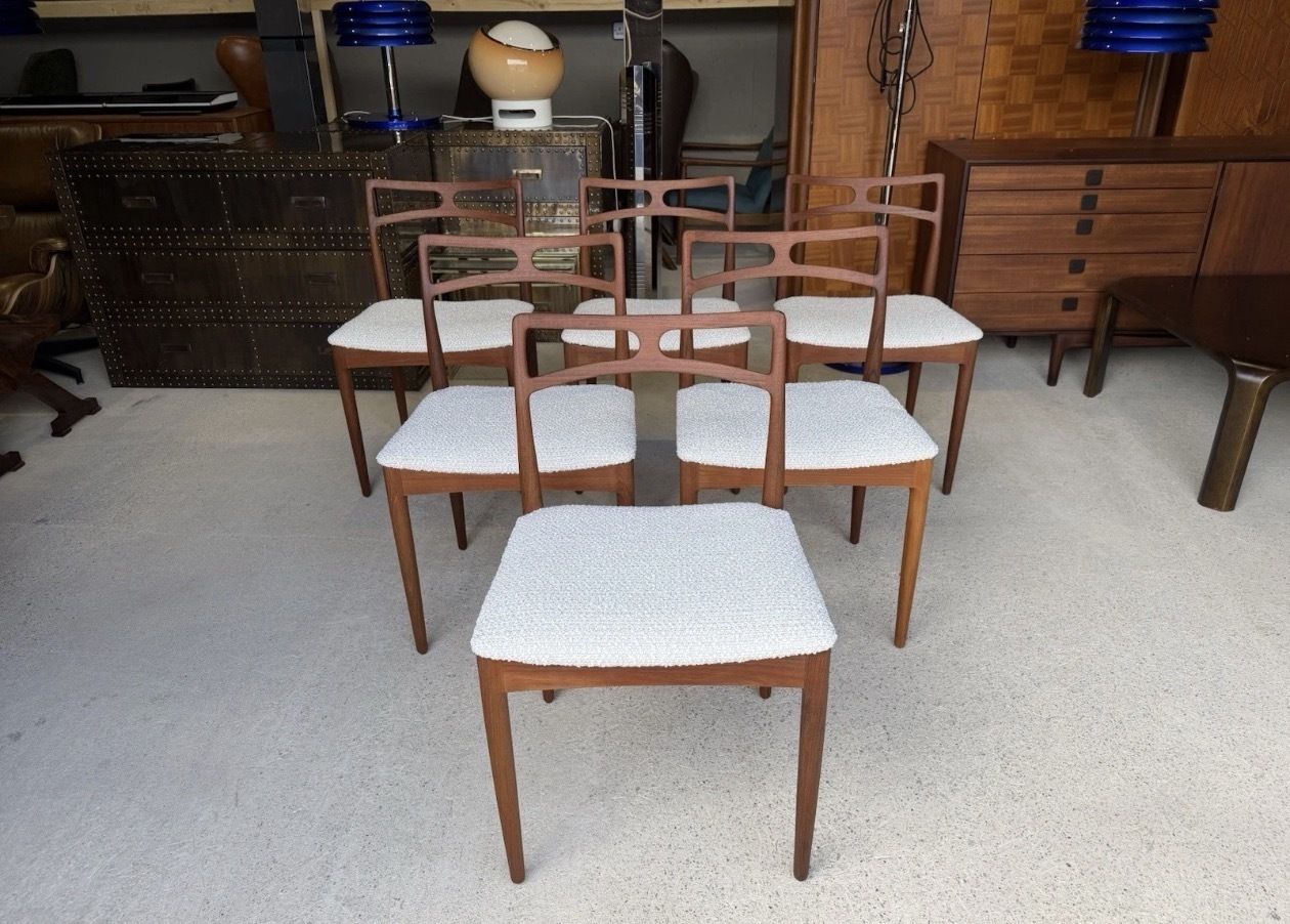 Set Of 6 Danish Teak Bow “Model 94" Johannes Andersen Dining Chairs Mid Century
