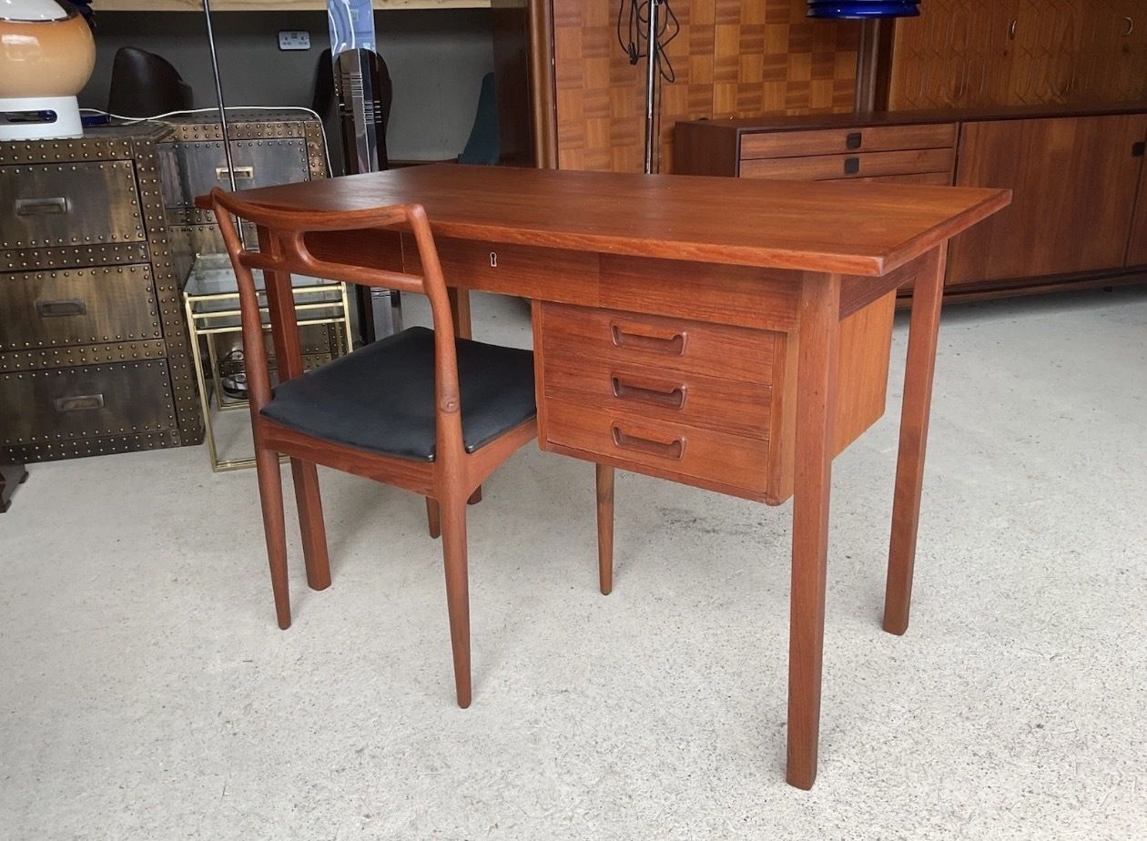 Mid  Century Danish Teak Wood Desk By Gunnar Nielsen For Tibergaard photo vintage