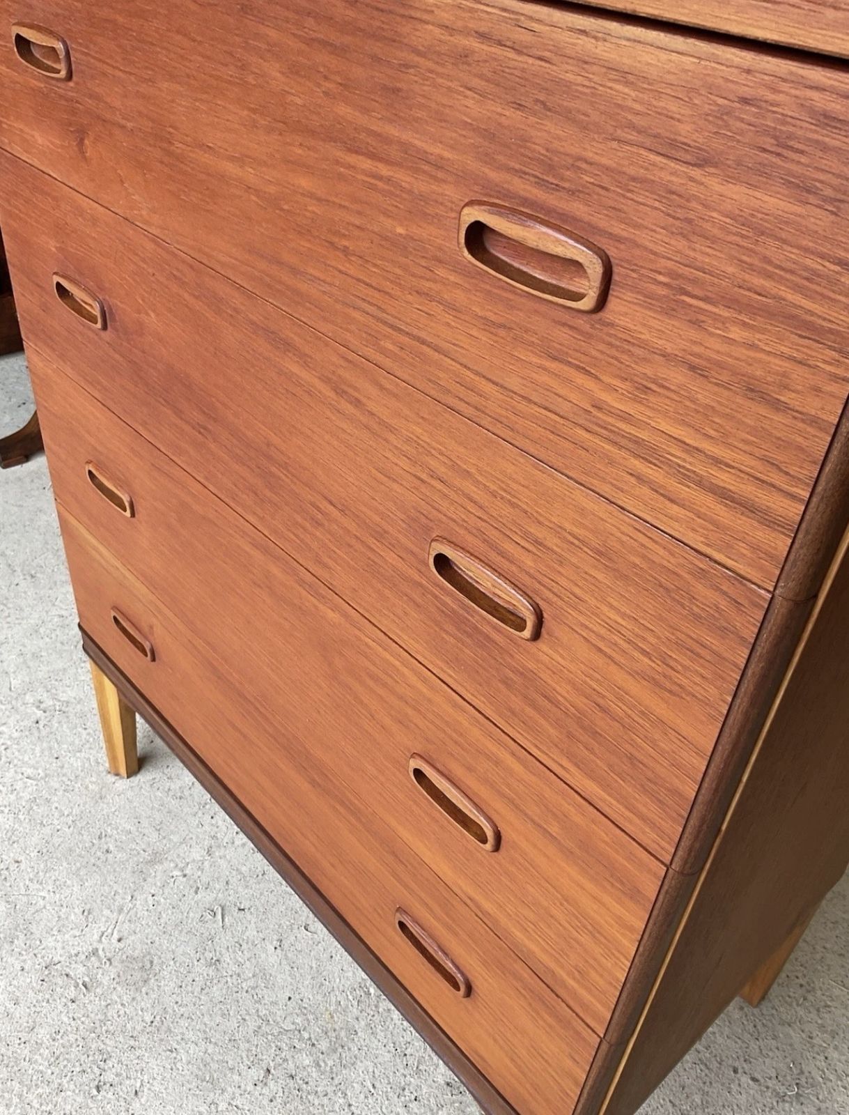 photo furniture Mid Century Danish Style Teak Chest Of Drawers / Tallboy Dresser 1970s