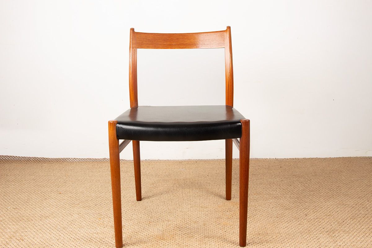 Ensemble de 6 chaises danoises en teck et skaï, neuves, modèle 418, par Arne Vodder pour Sibast, 1960. photo furniture