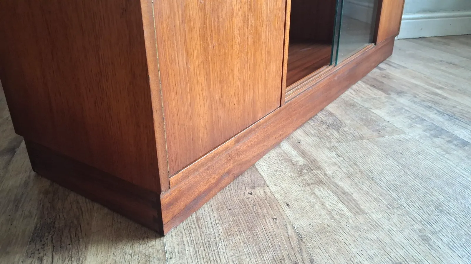 photo vintage Delightful  1970's Mid Century Teak Drinks/Cocktail Cabinet ,Bookcase,Sideboard