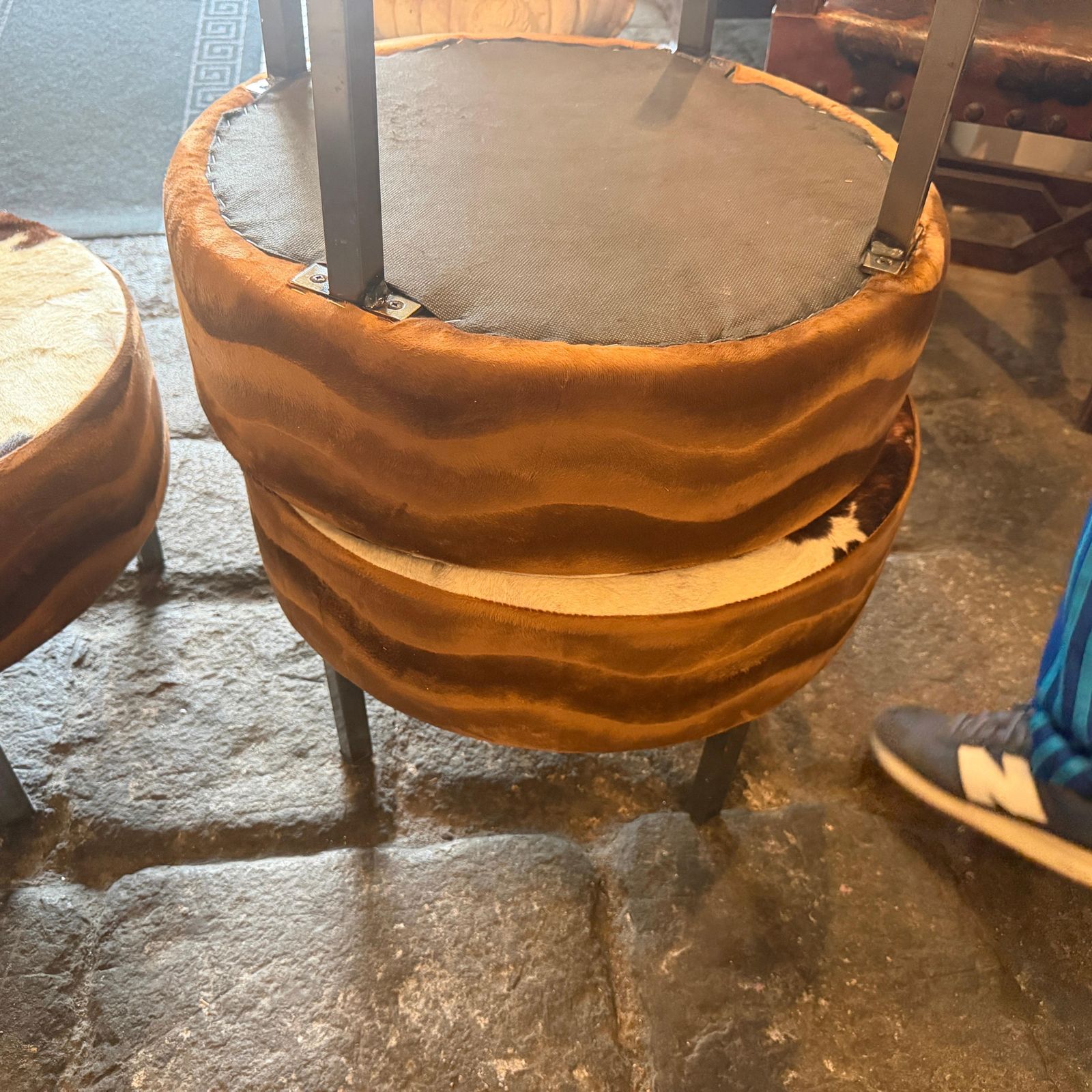 Set Of Three 1980s Cow Leather Italian Round Poufs photo Furniture