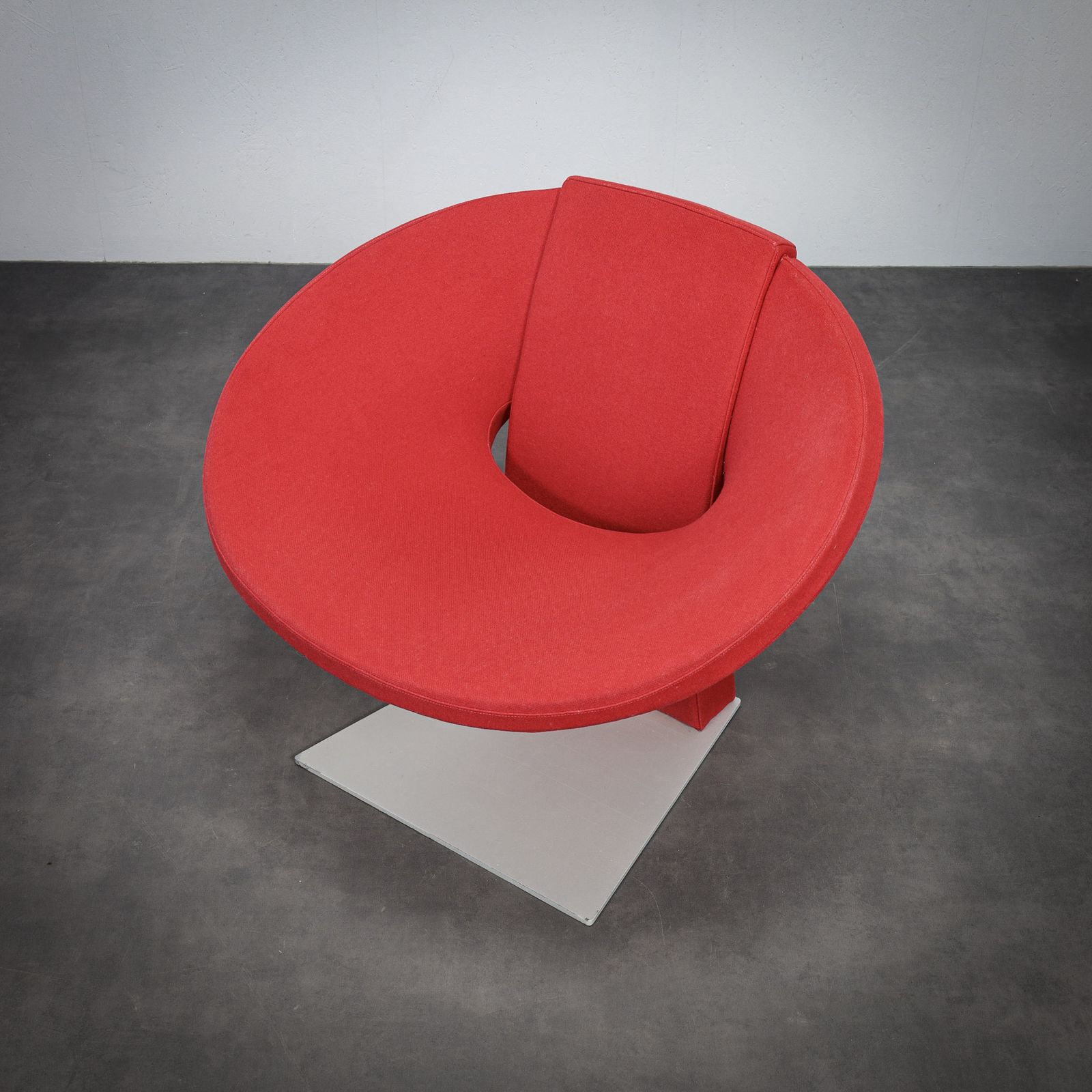 Extremely Rare Contemporary Sculptural Lounge Chair, Italy, 2000s photo vinterior