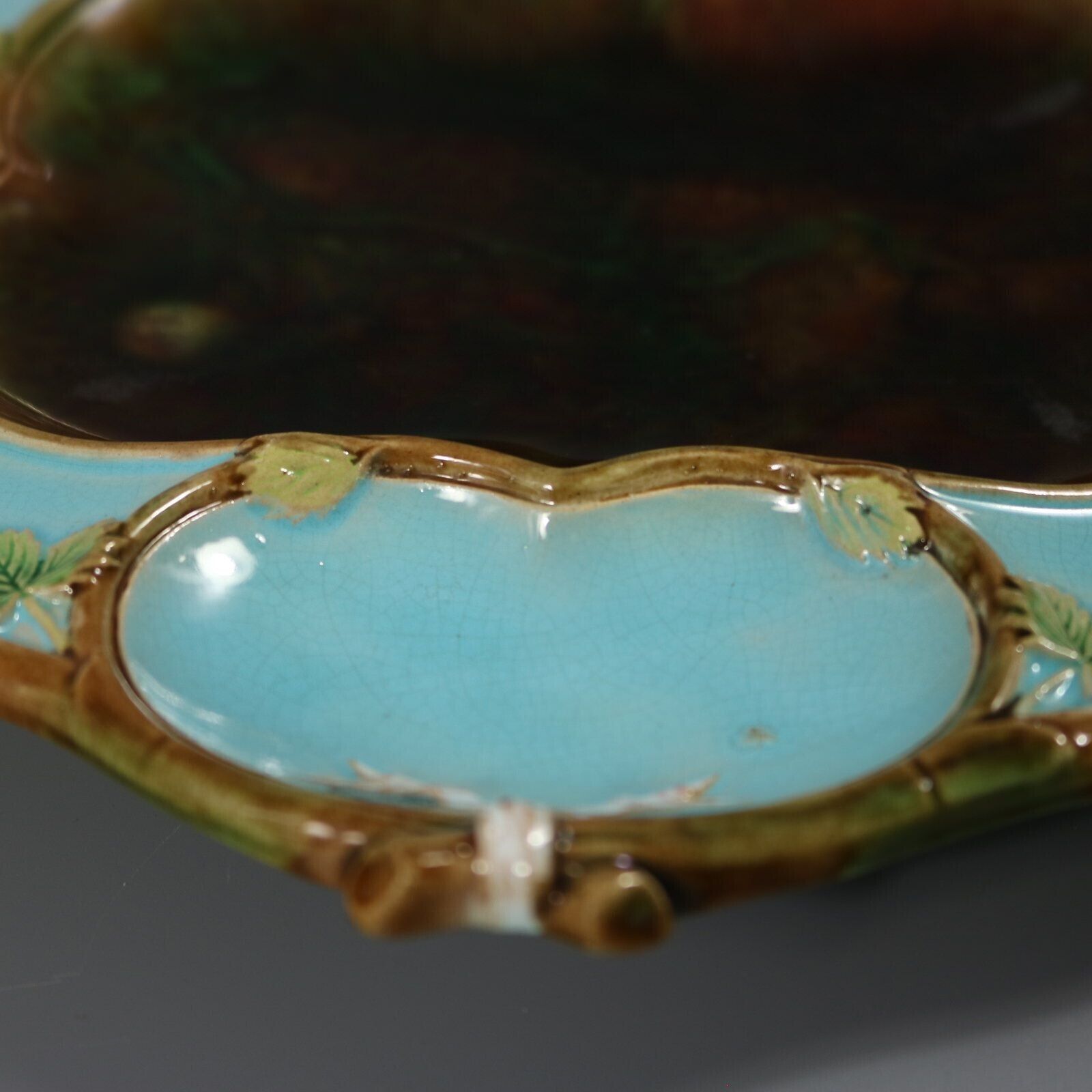 George Jones Majolica Aardbeien Serveerschaal photo buy