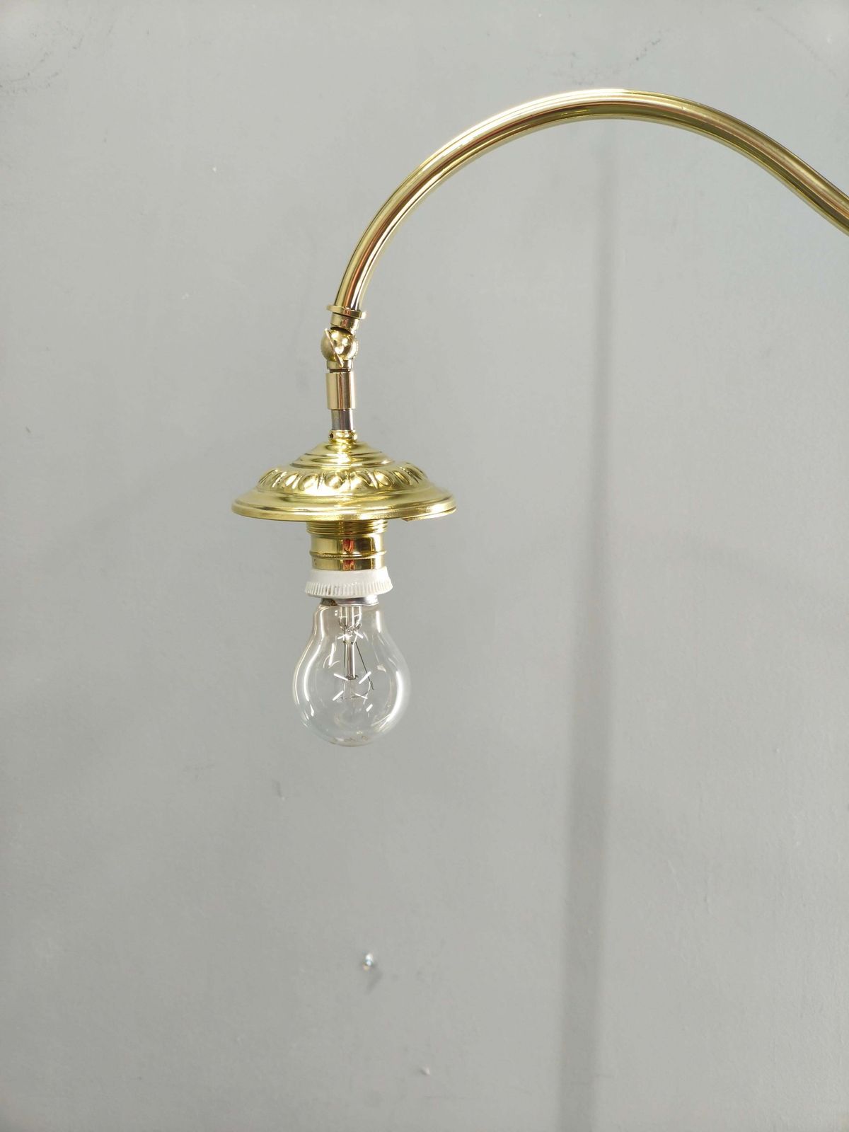 Italiaanse art deco messing vloerlamp met glazen bol, jaren 1930 photo for sale