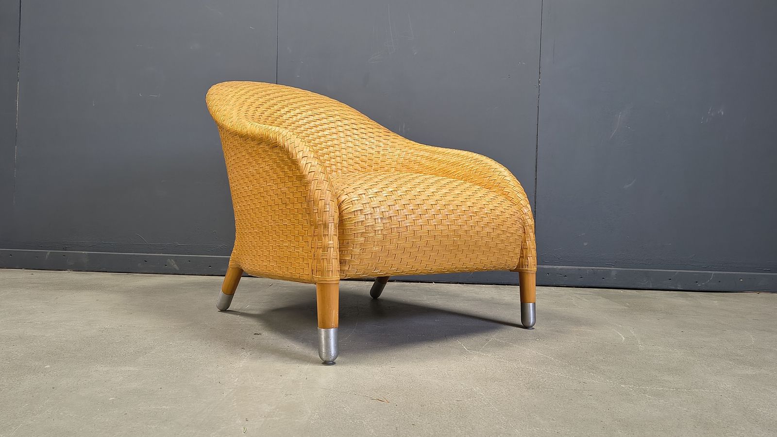 Furniture Antonio Citterio Braided Leather Armchair, 1980s photo
